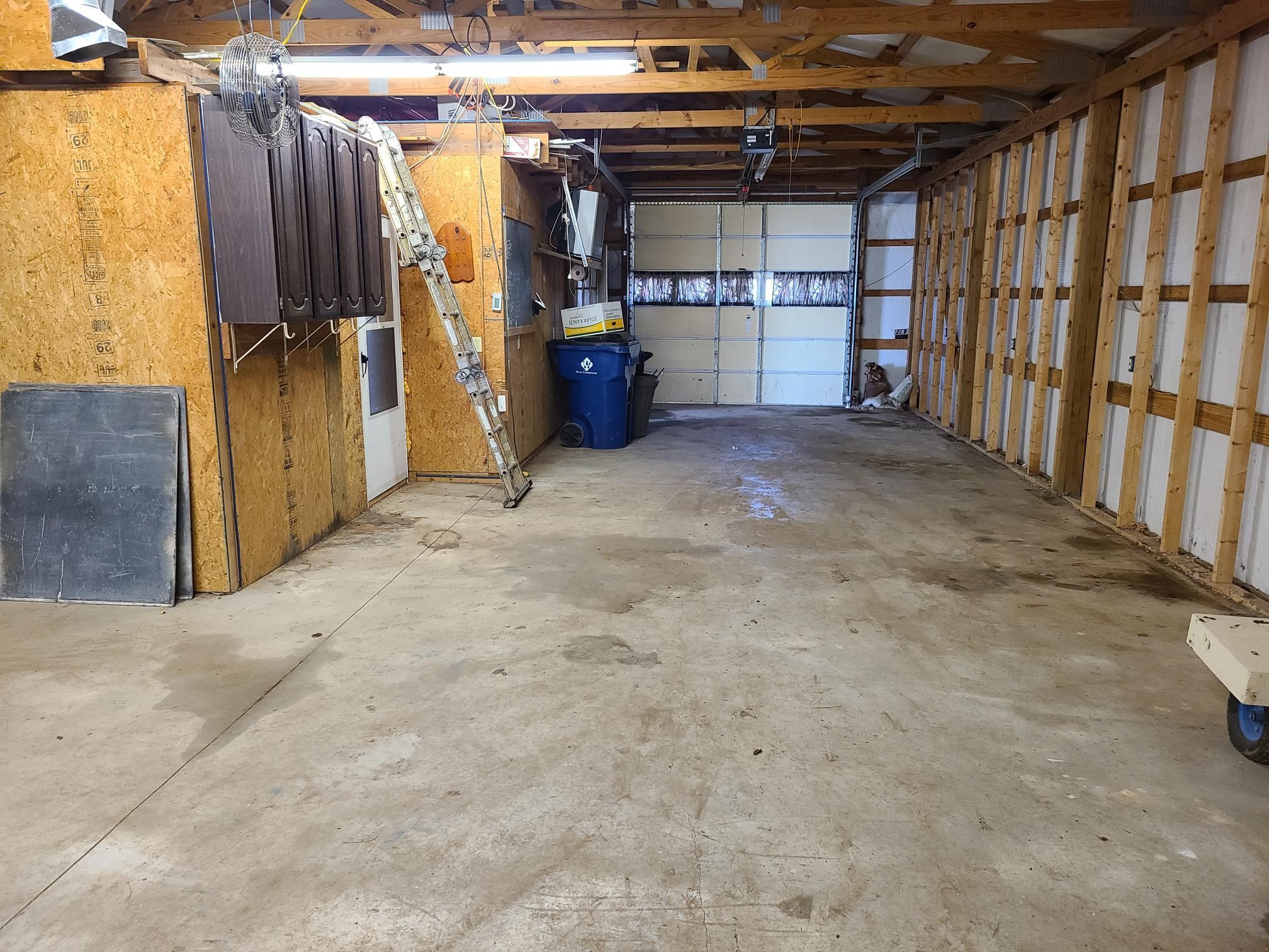 422 W Main St Property Photo 18