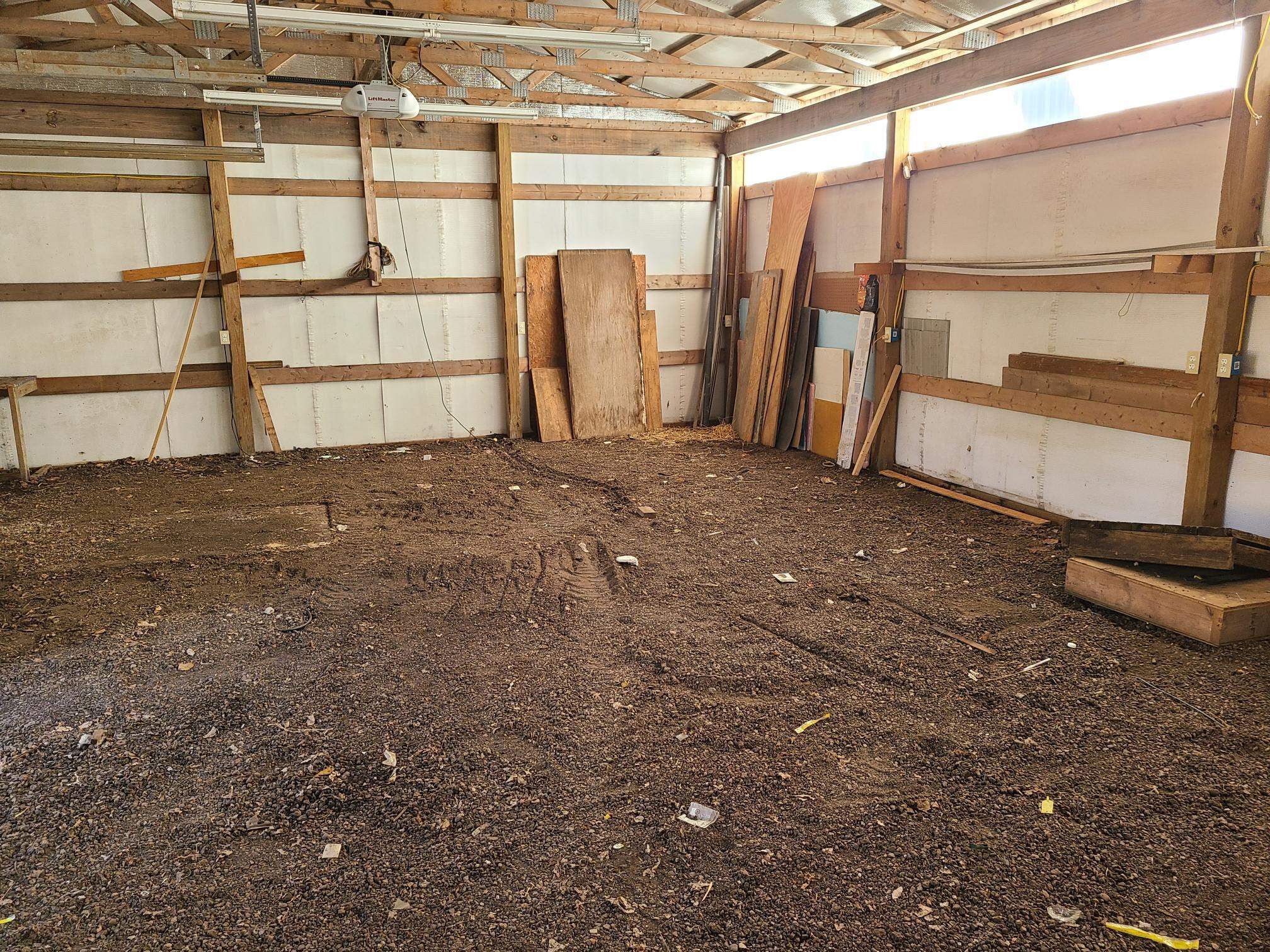 422 W Main St Property Photo 27