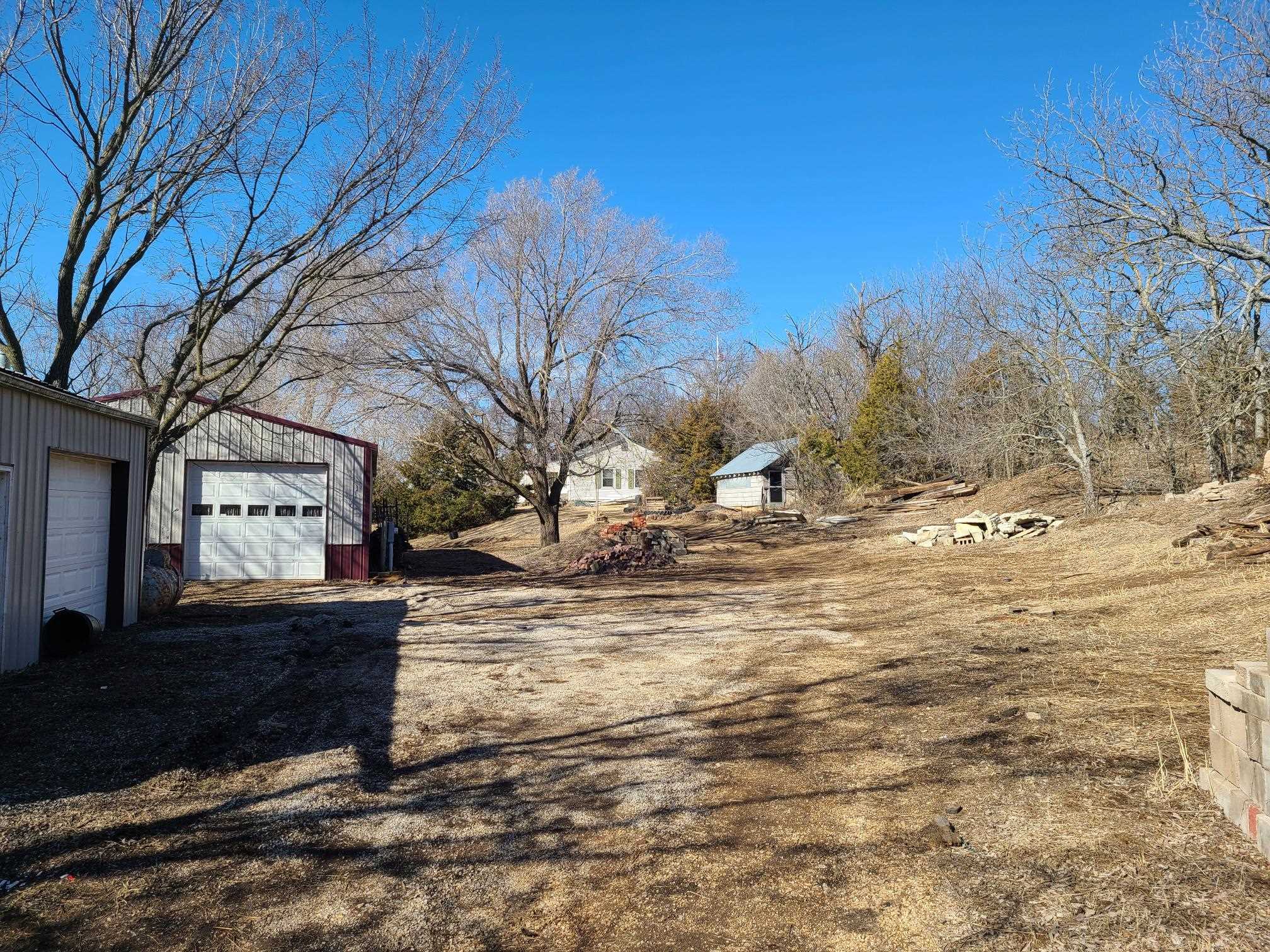 422 W Main St Property Photo 34