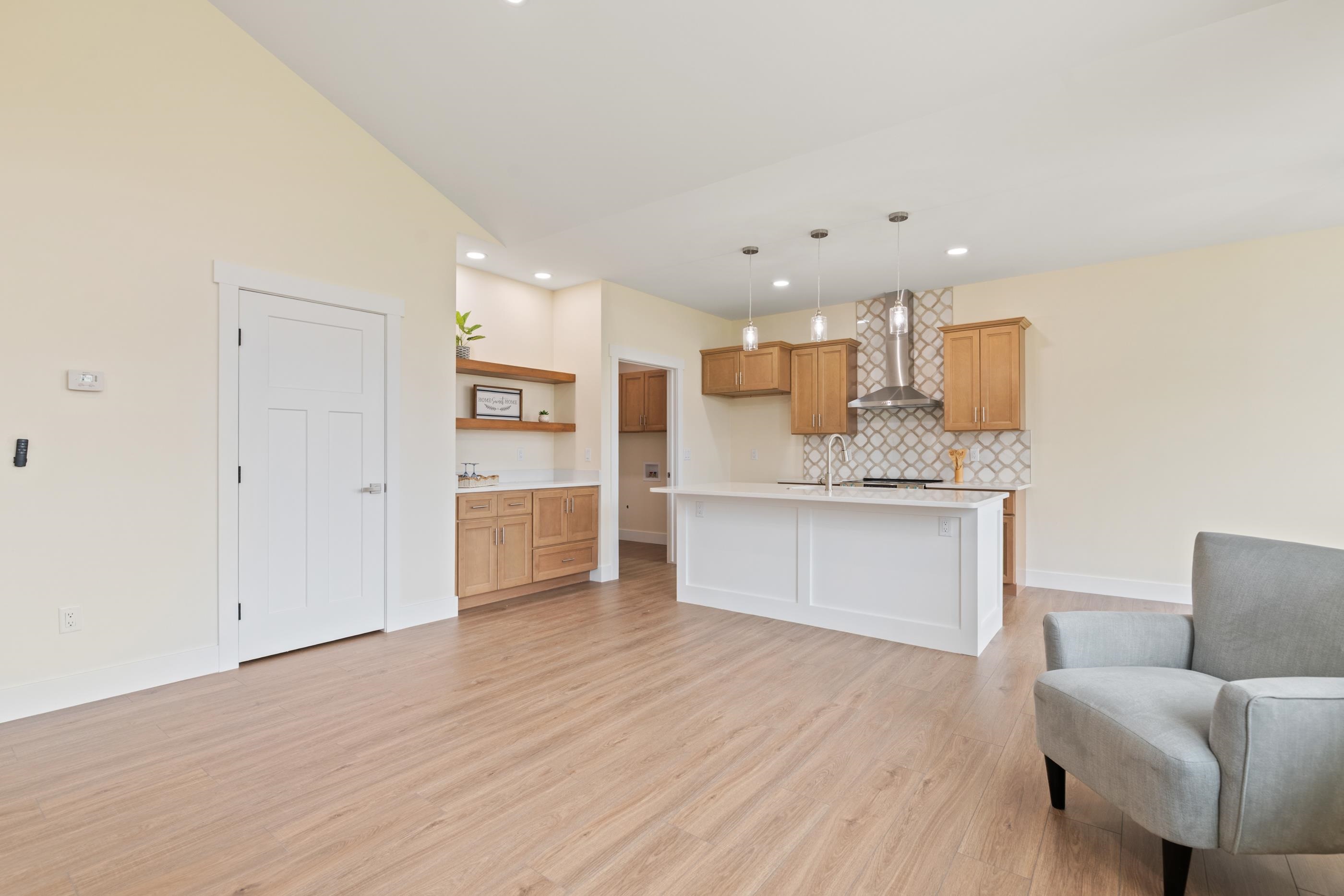 1217 E Park Glen Ct Property Photo 6