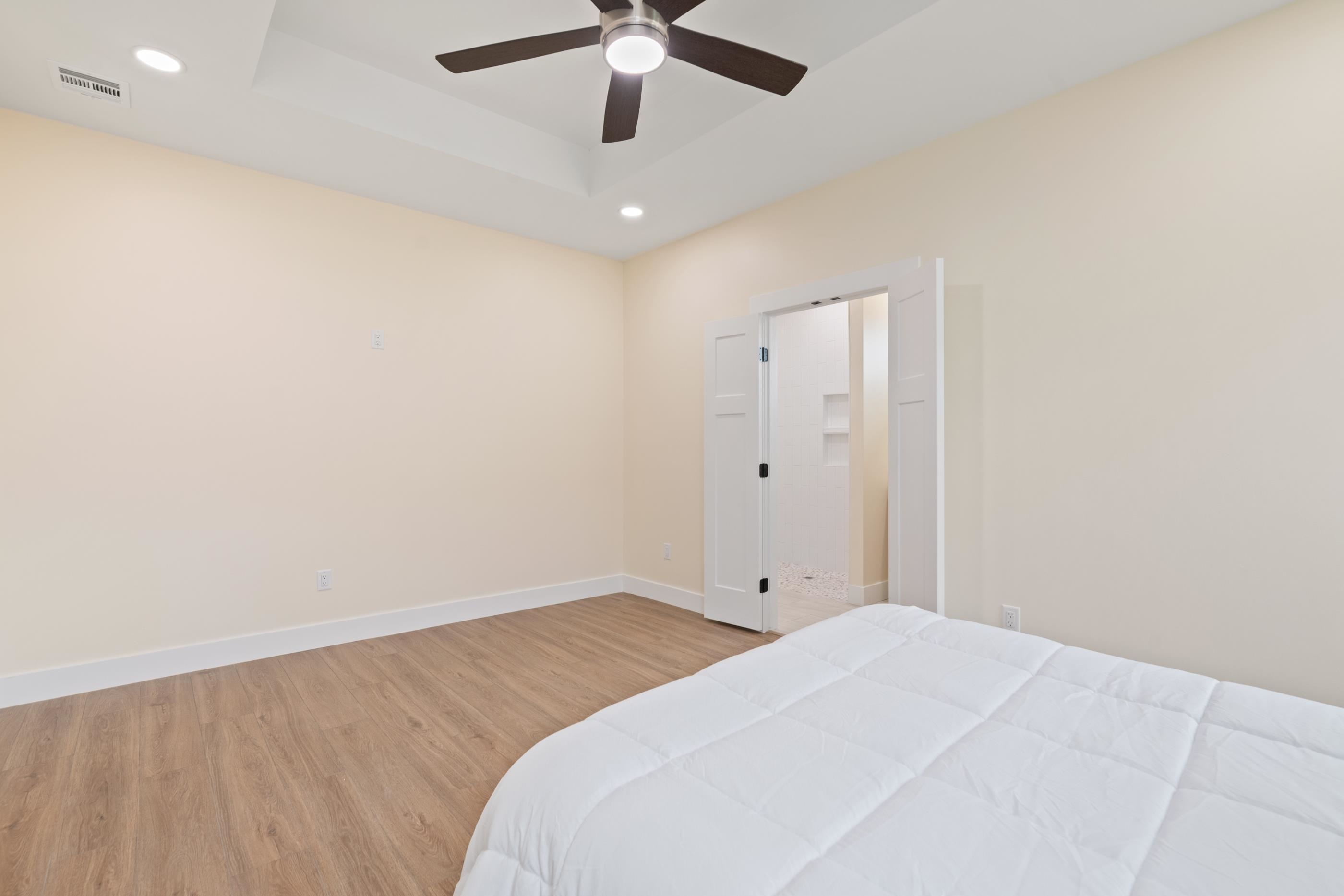 1217 E Park Glen Ct Property Photo 15
