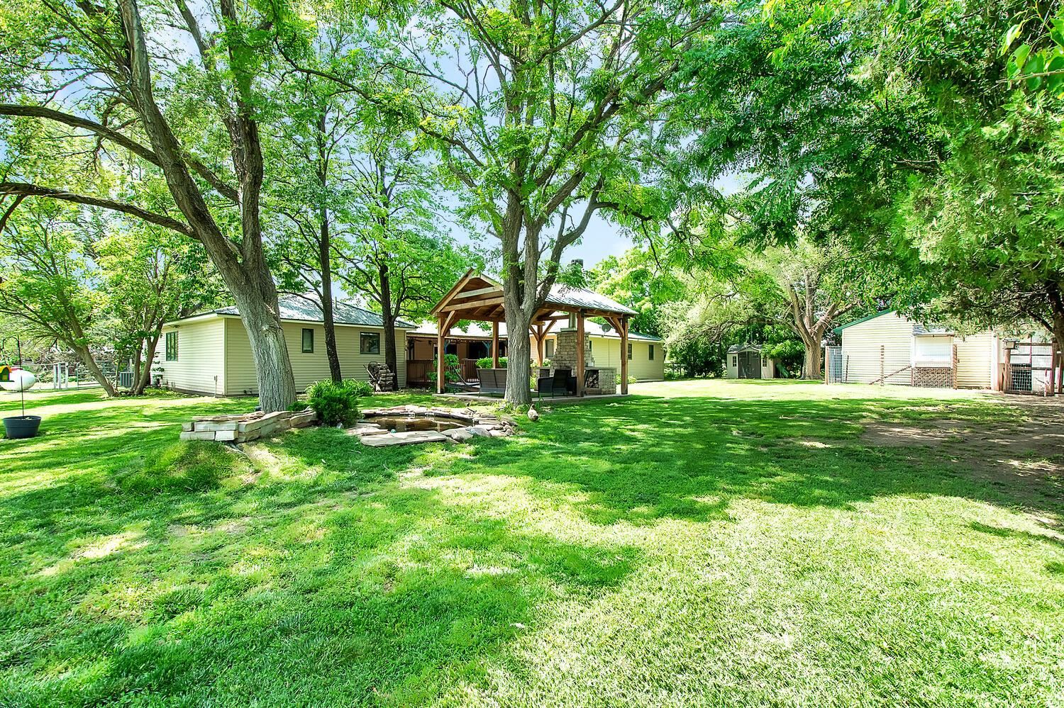 12700 W Macarthur Rd Property Photo 2