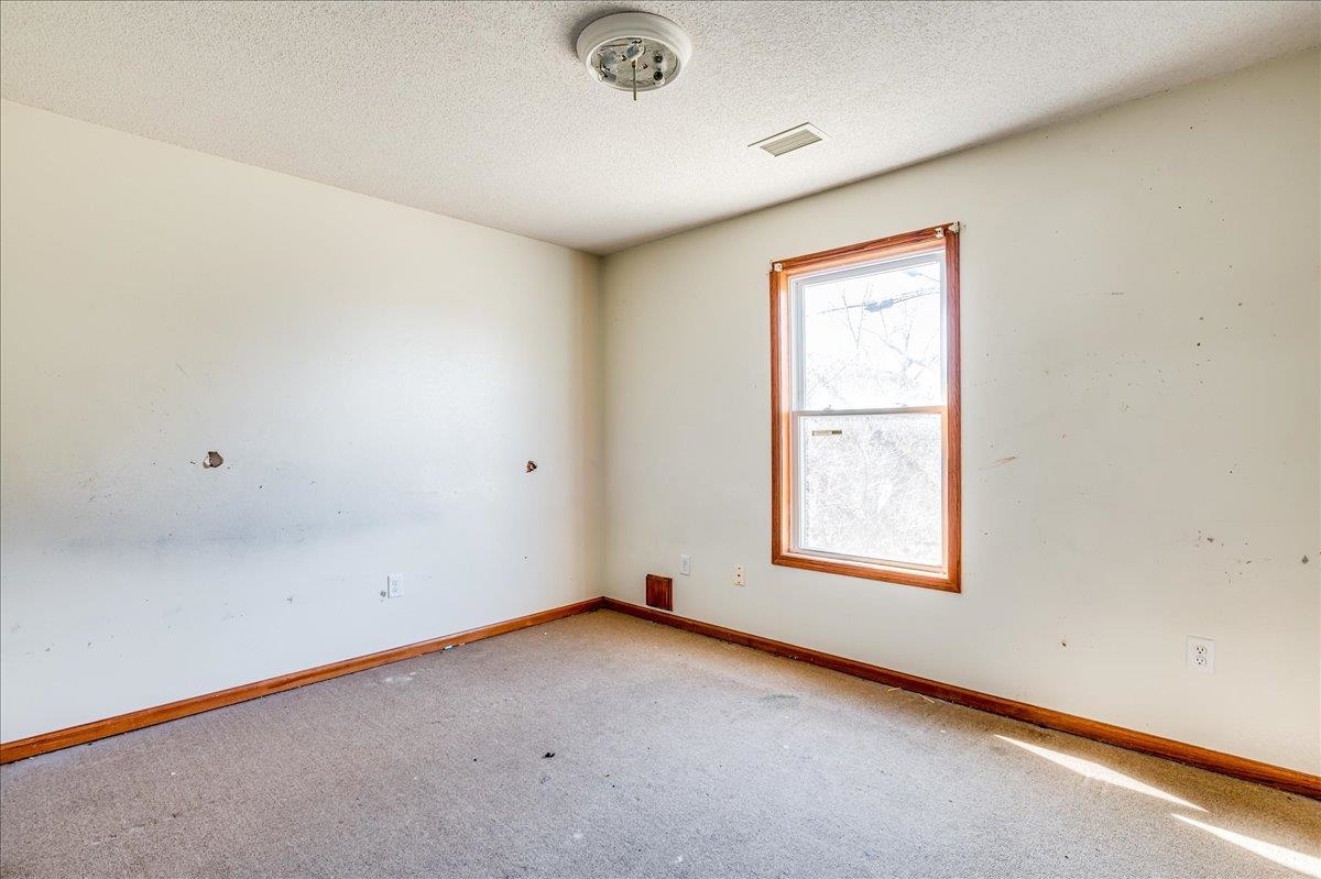 2511 N Chautauqua Ave Property Photo 8