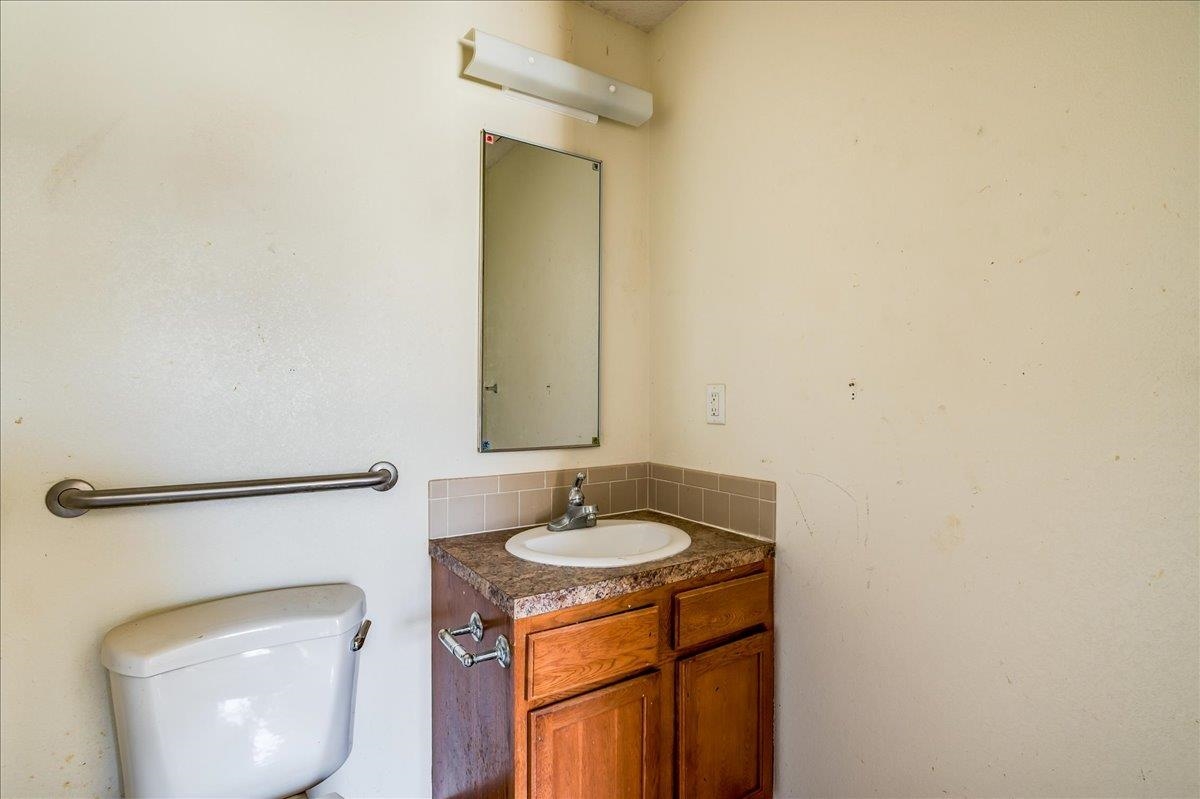 2511 N Chautauqua Ave Property Photo 9