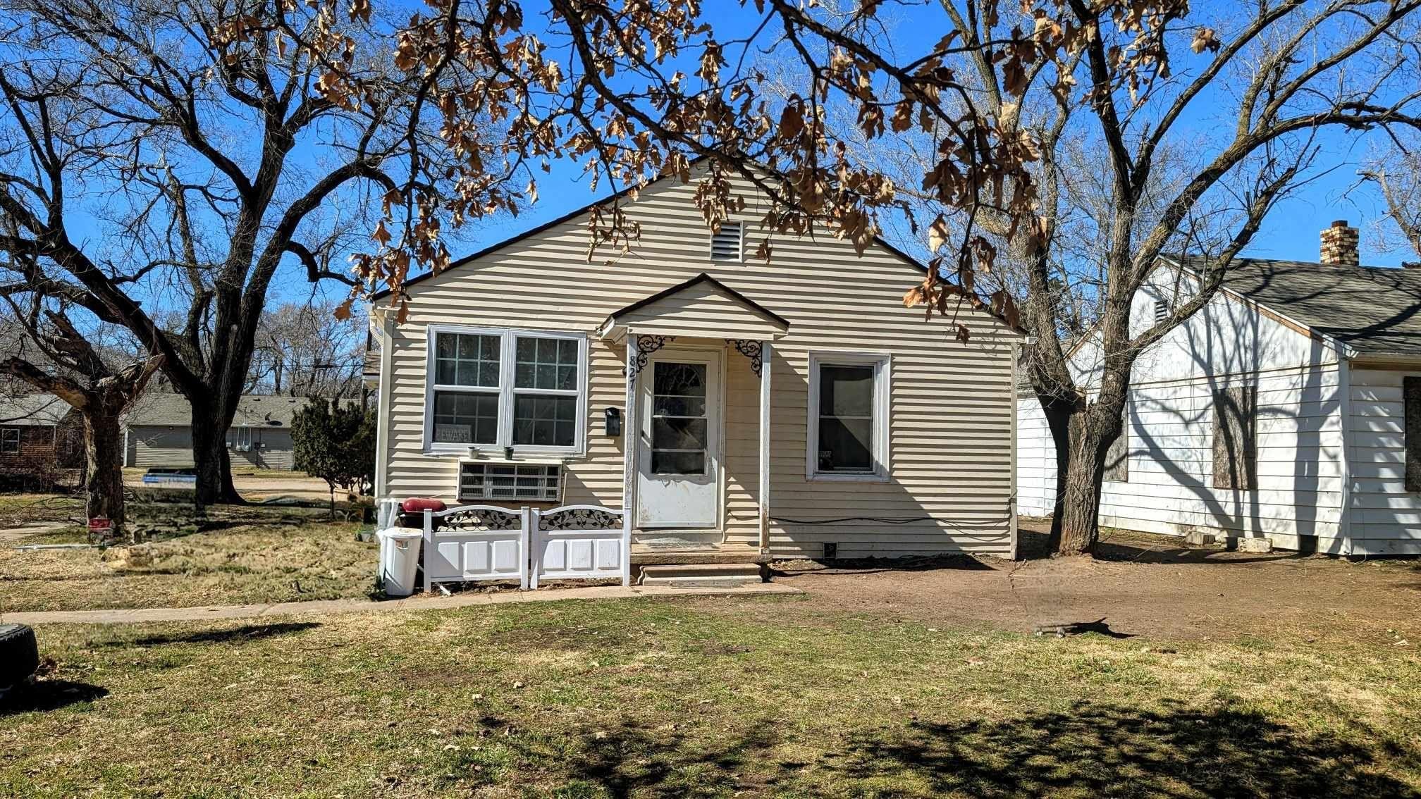 827 S Pershing St Property Photo
