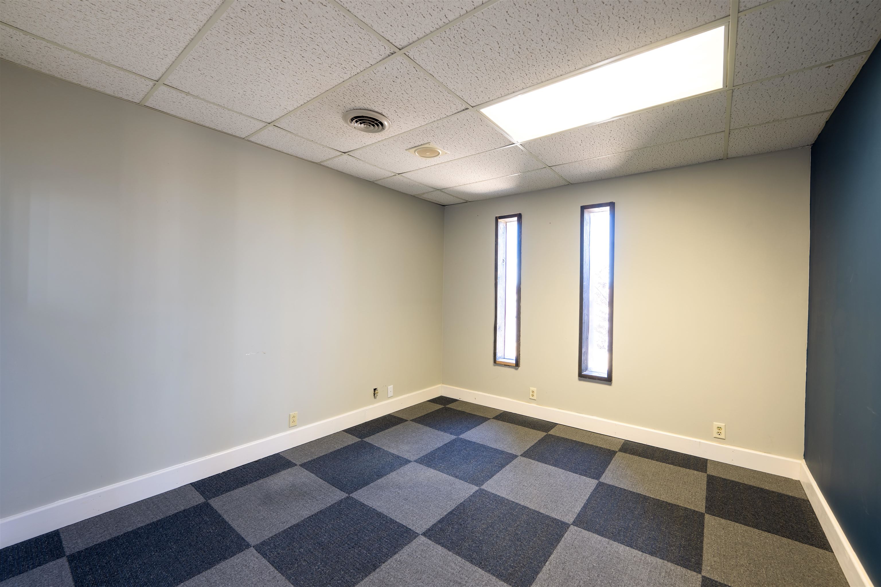 2103 S Ohio St Property Photo 8
