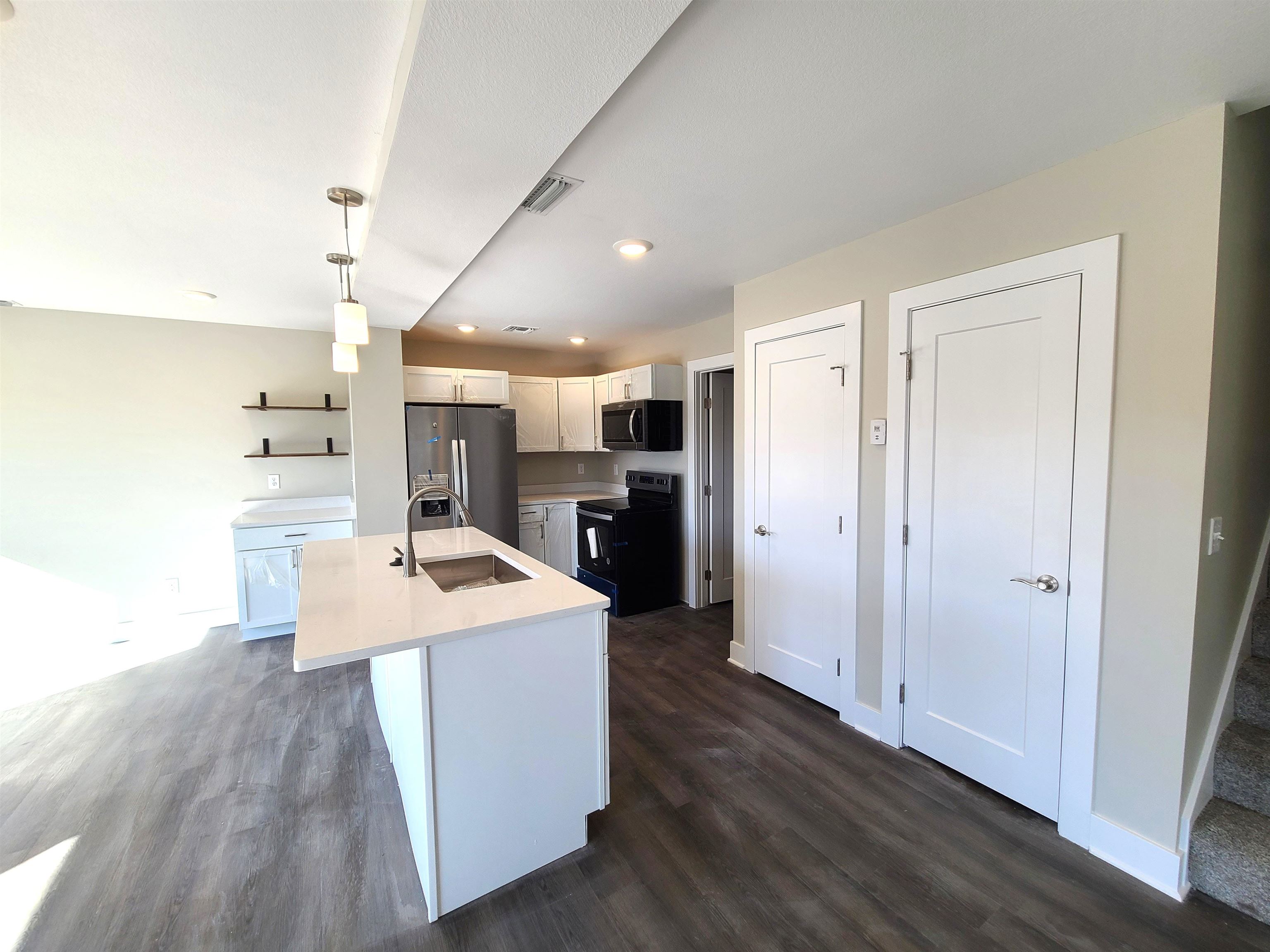 2744 Tim Rogers Ln Property Photo 4