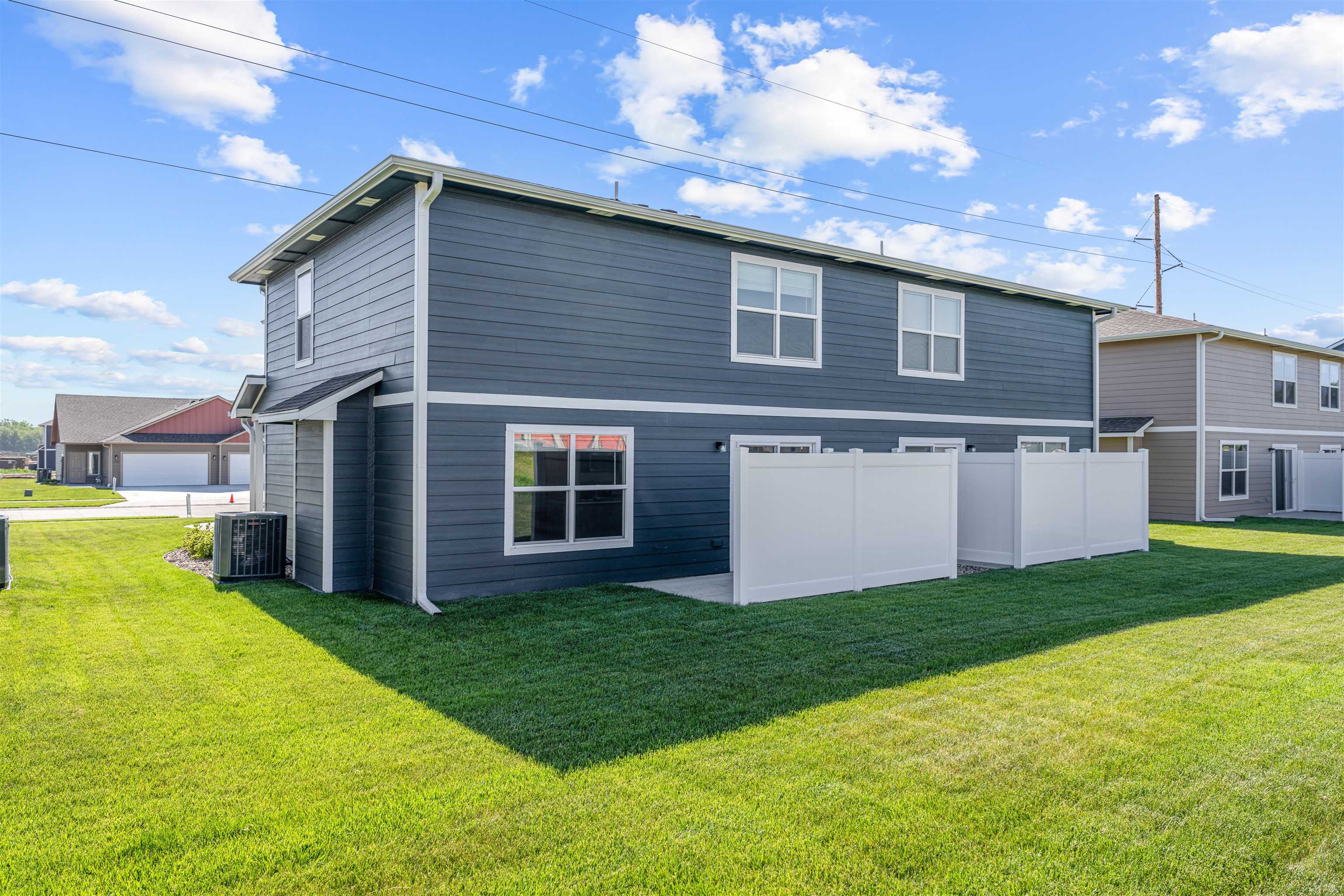 2742 Tim Rogers Ln Property Photo 4