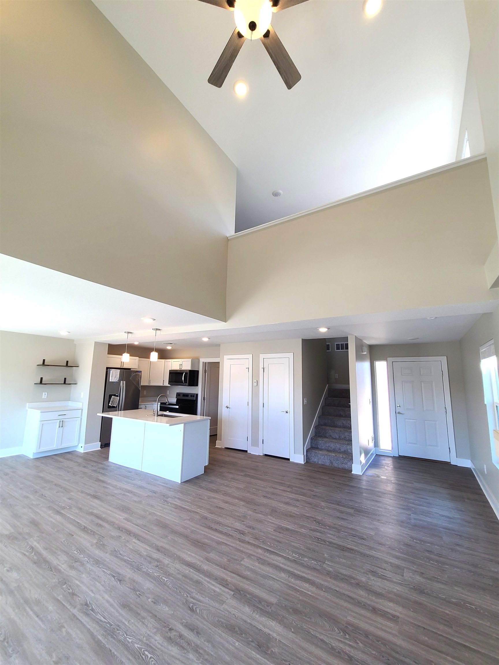 2750 Tim Rogers Ln Property Photo 2