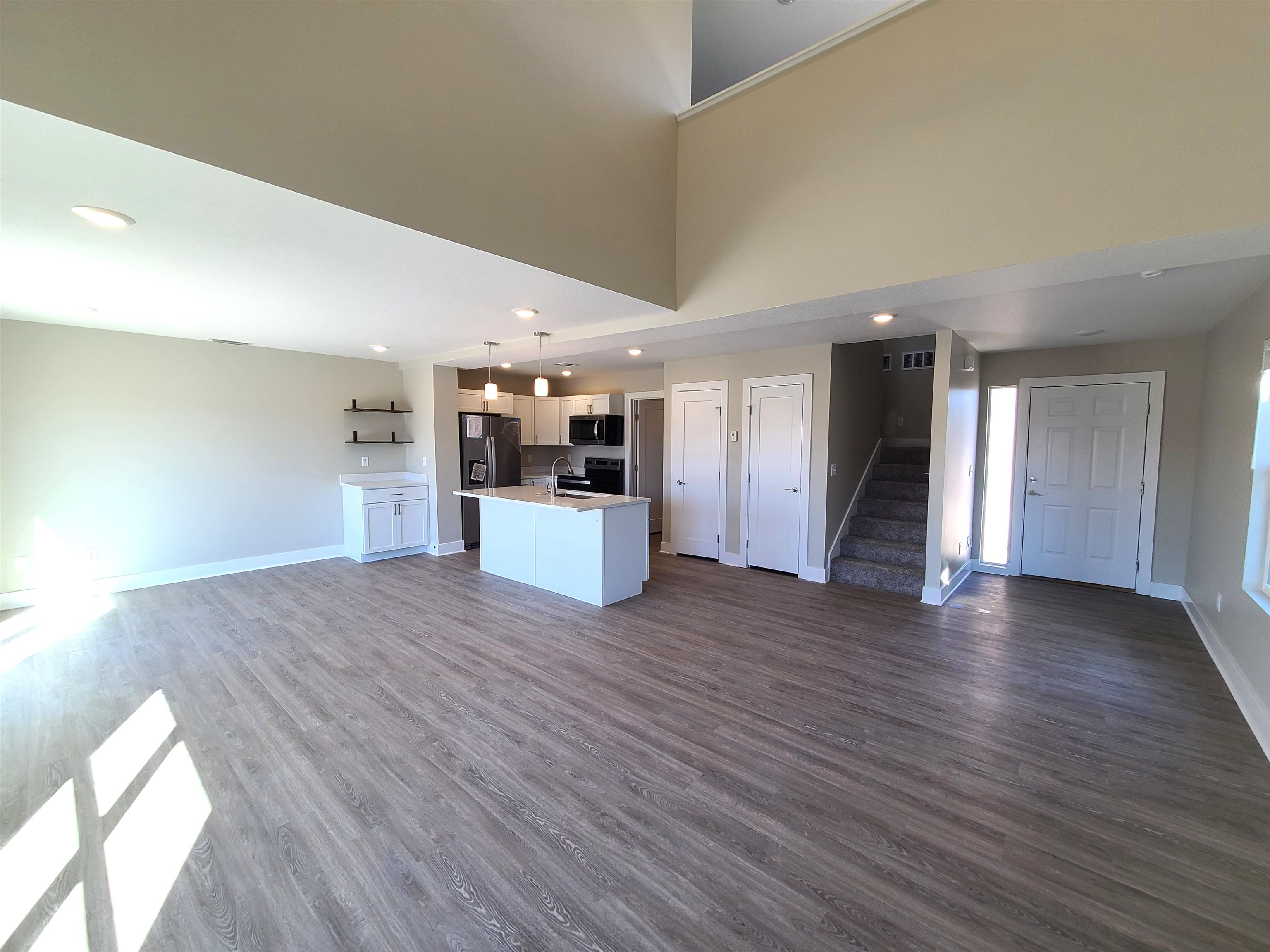 2750 Tim Rogers Ln Property Photo 3