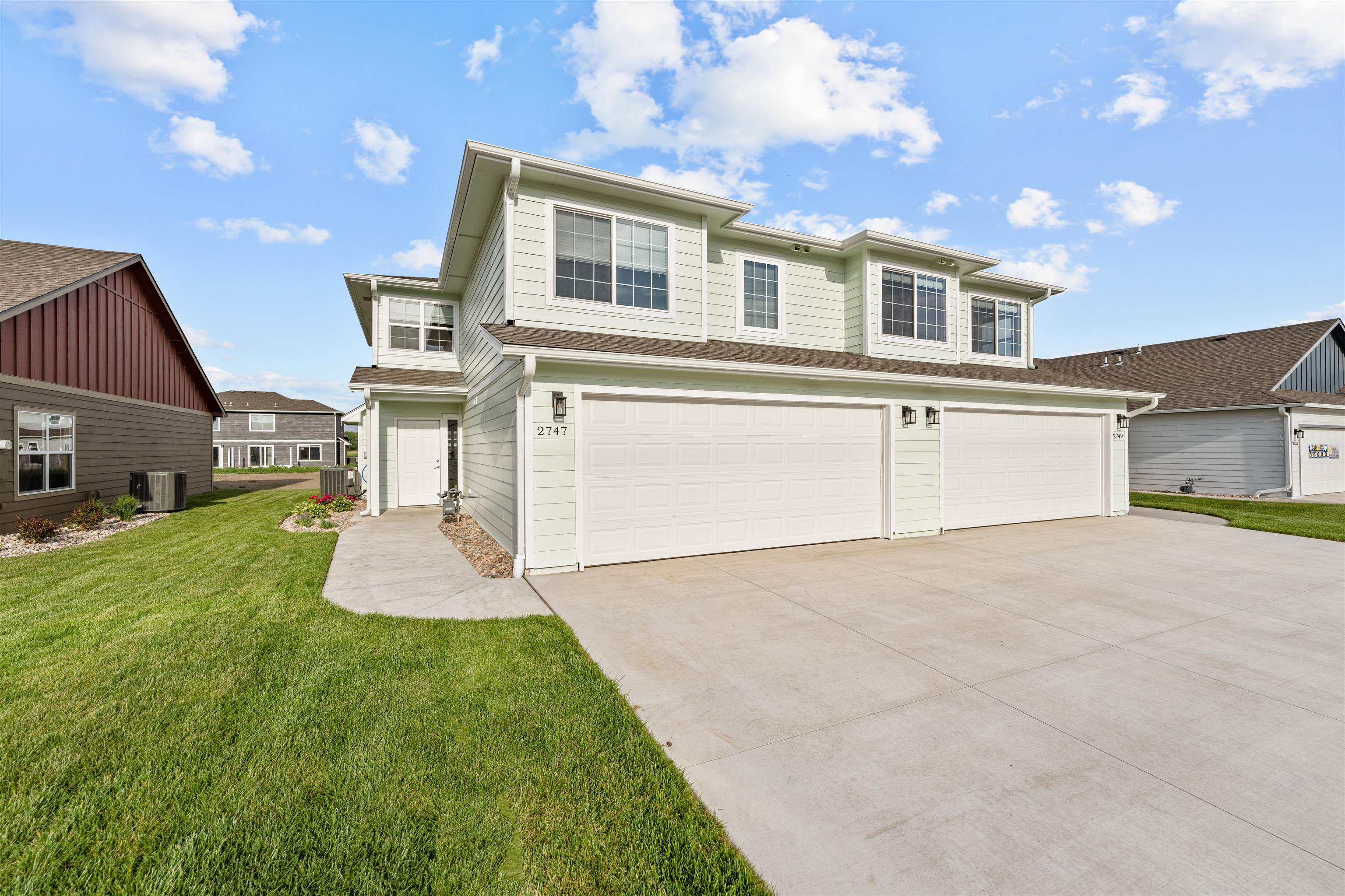 2747 Tim Rogers Ln Property Photo 1