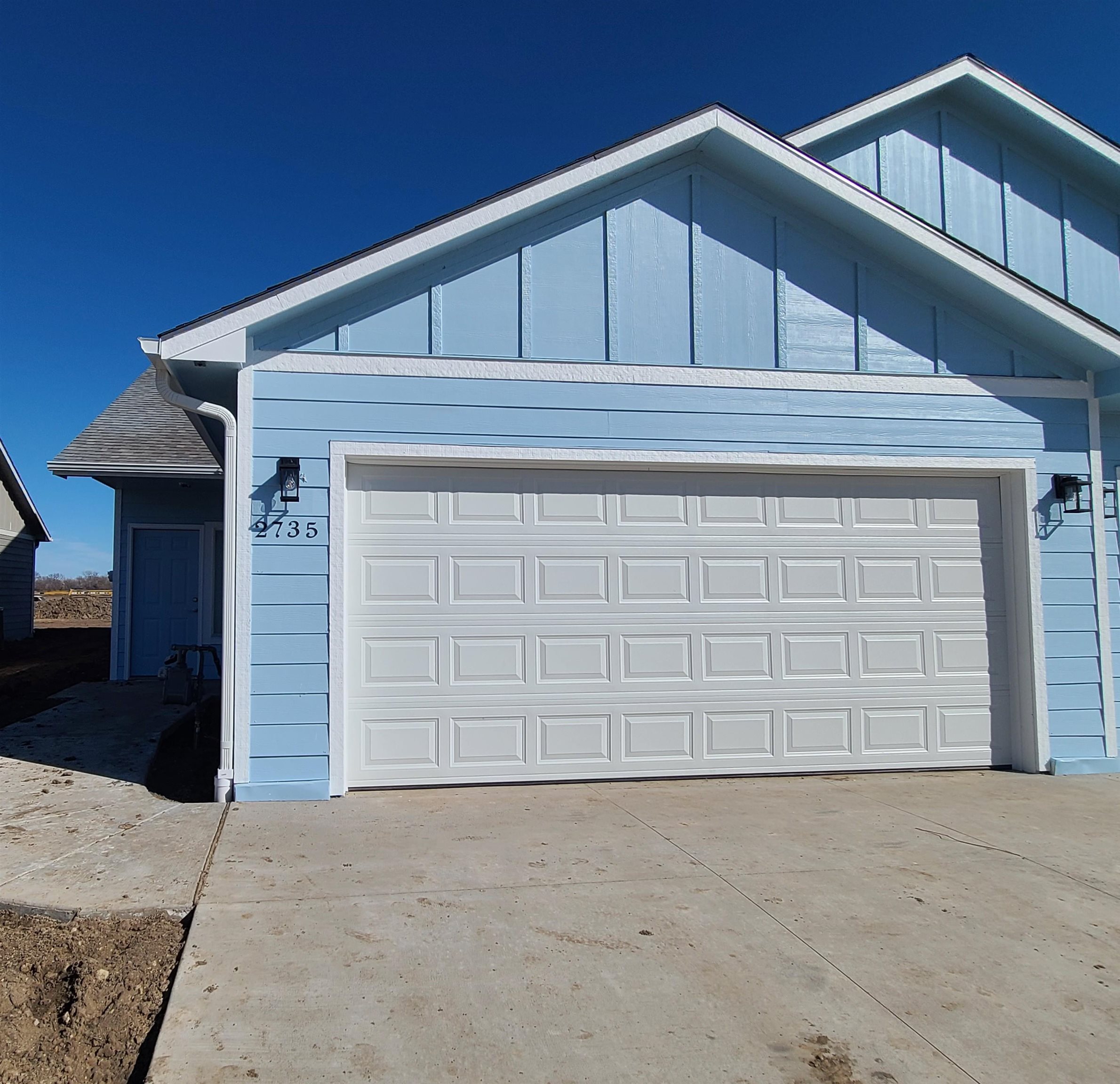 2735 Tim Rogers Ln Property Photo