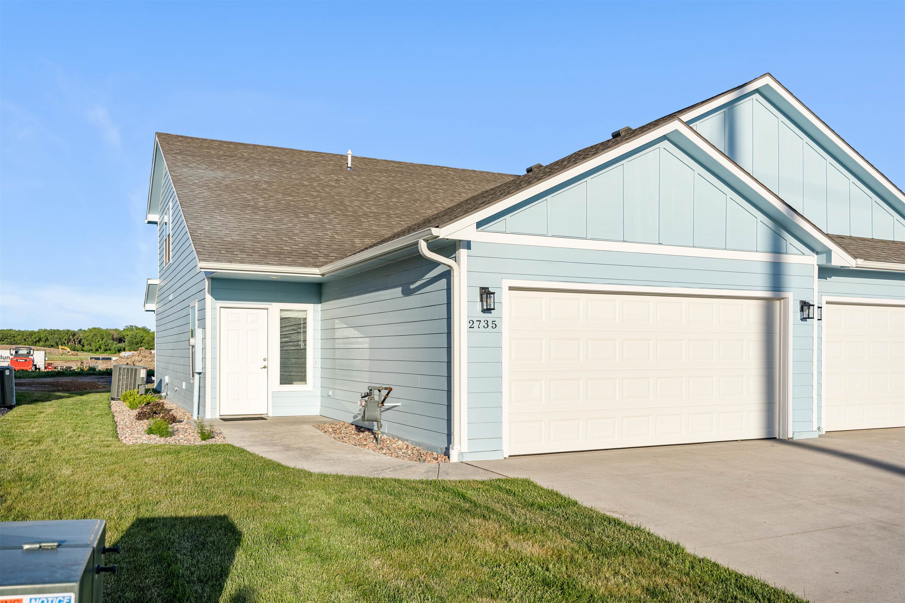 2735 Tim Rogers Ln Property Photo 1