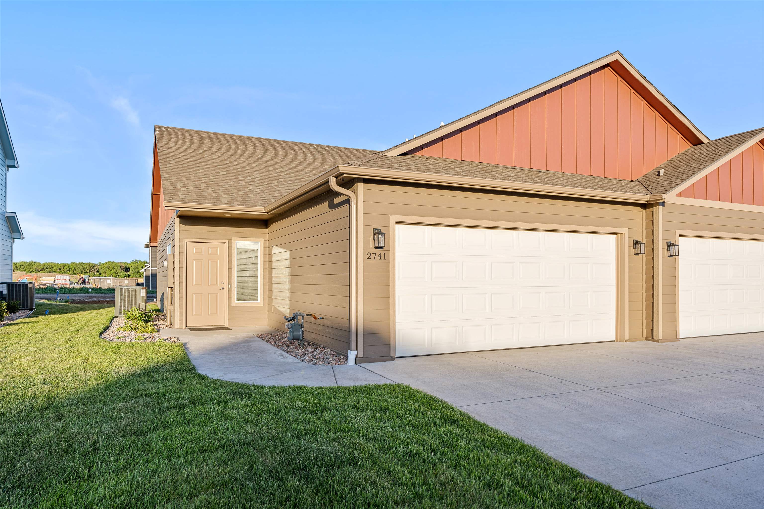 2741 Tim Rogers Ln Property Photo 1