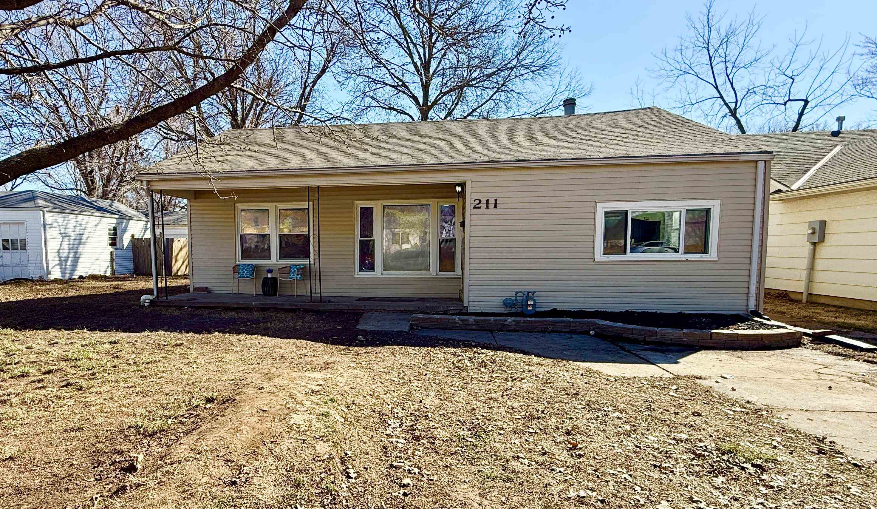 211 Miller Ave Property Photo