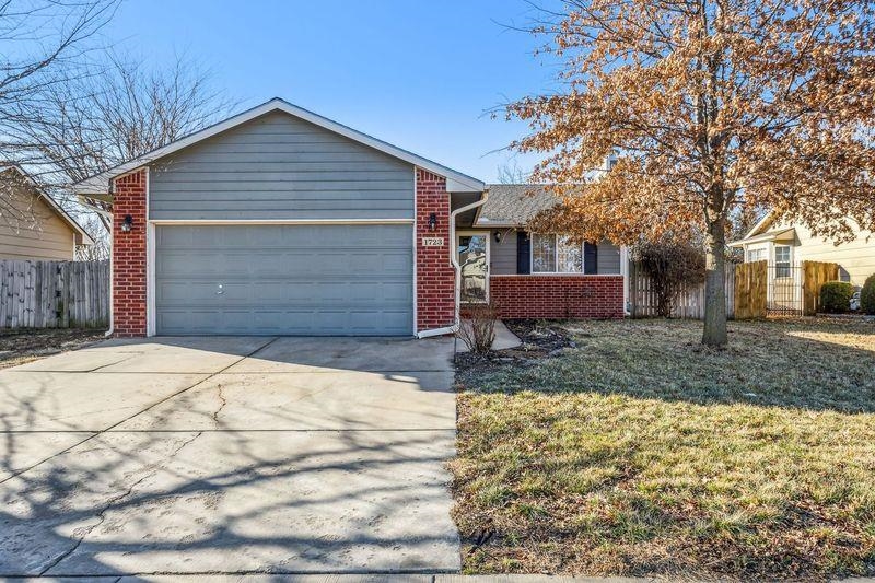1723 E Summerwood St Property Photo