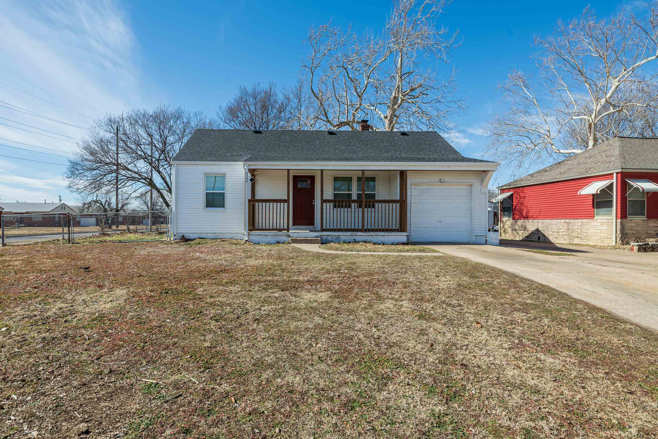 2753 S Mason Terrace Property Photo