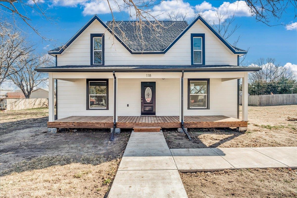 118 S Byers St Property Photo