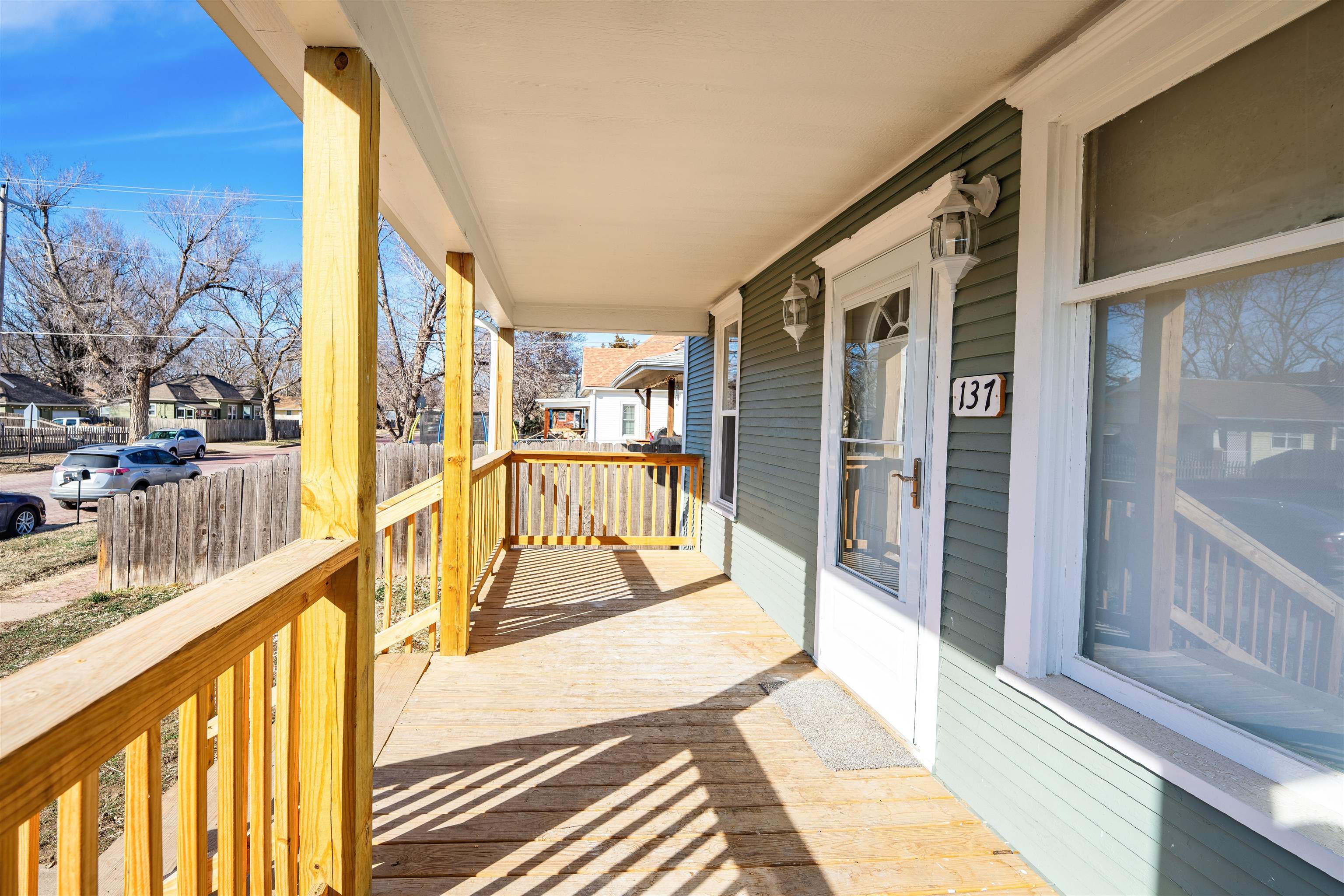 137 S Phillips Ave Property Photo