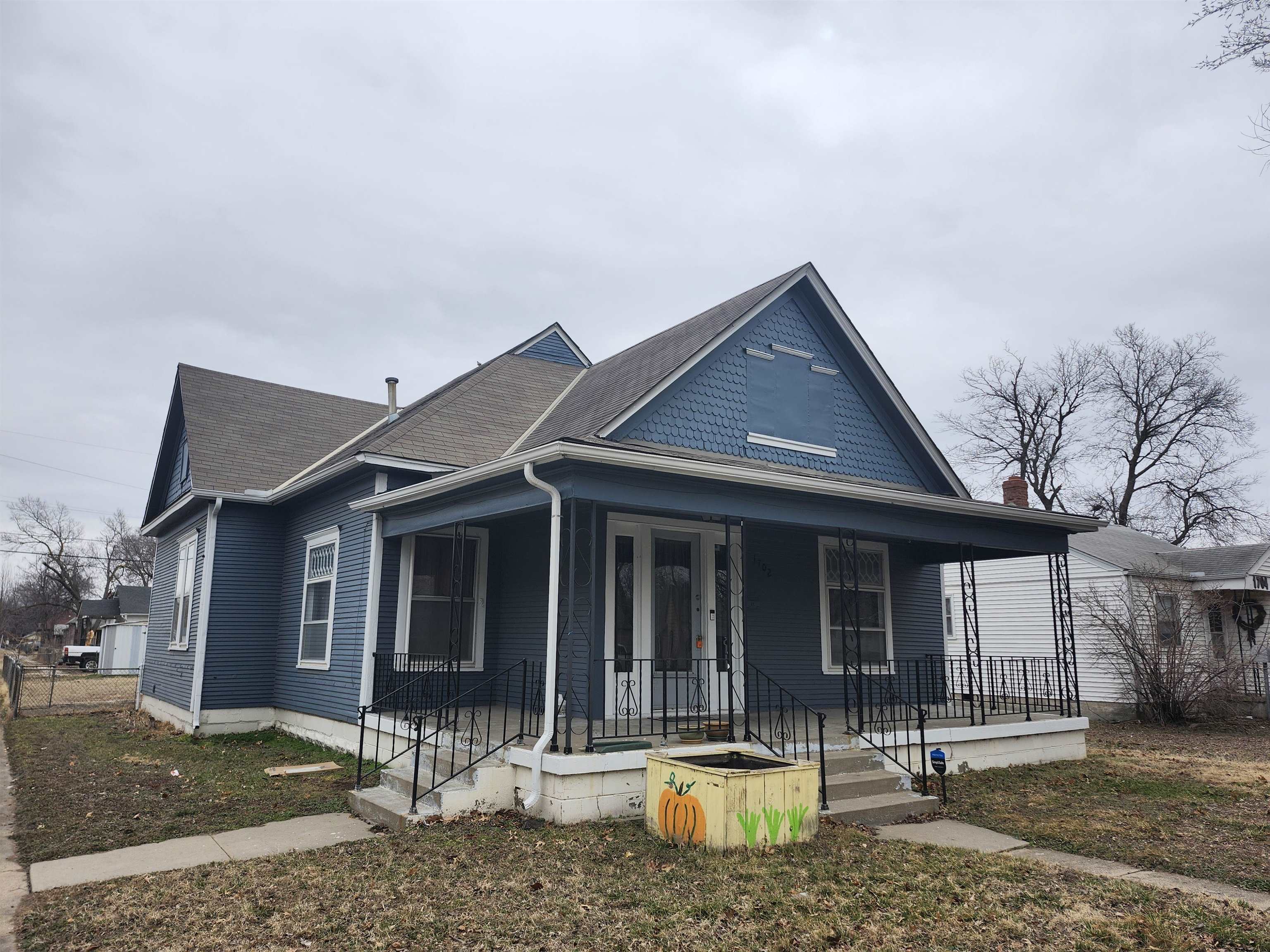 1702 S Palisade Ave Property Photo