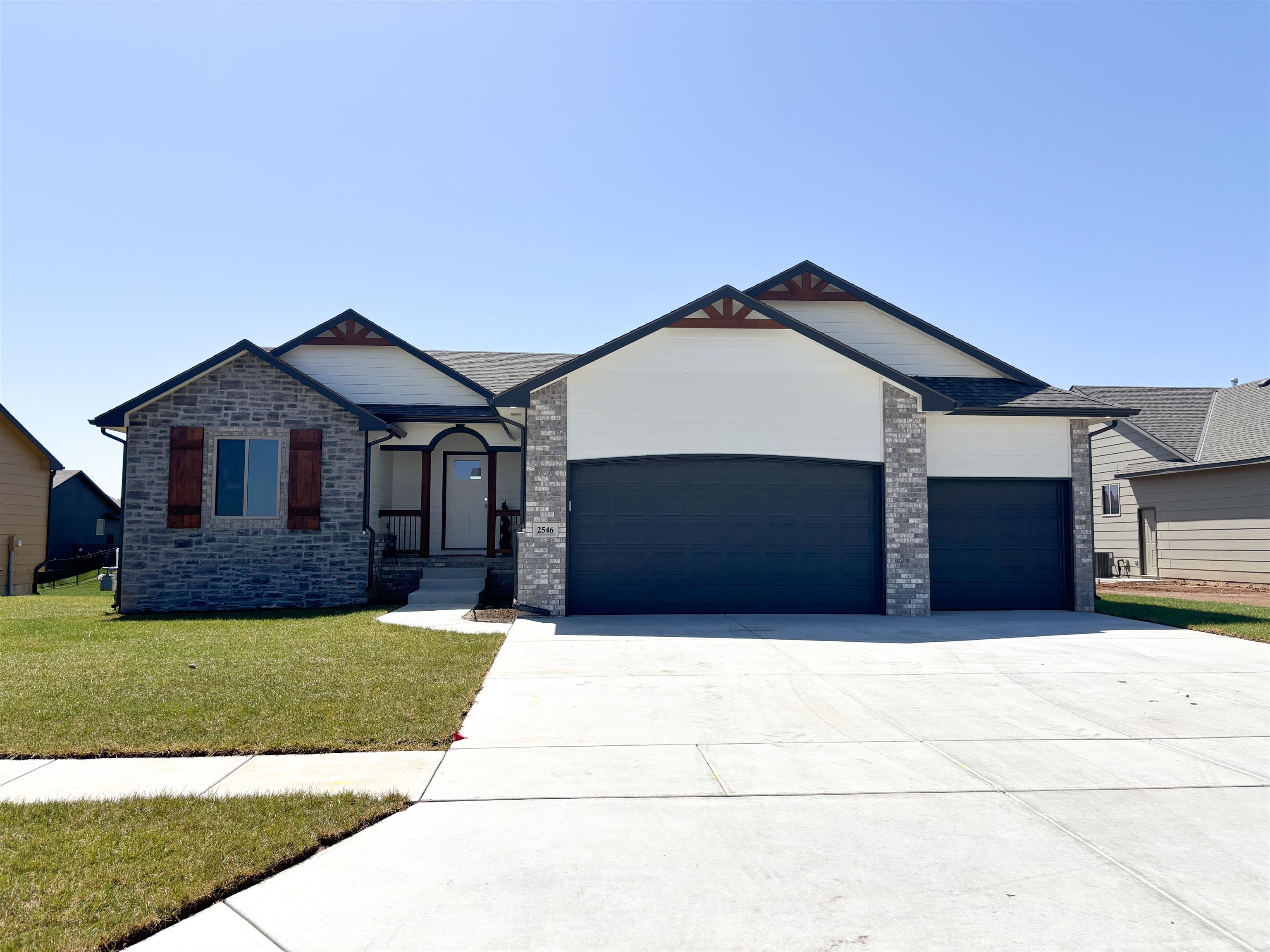 2546 Spring Meadows Ct Property Photo 1