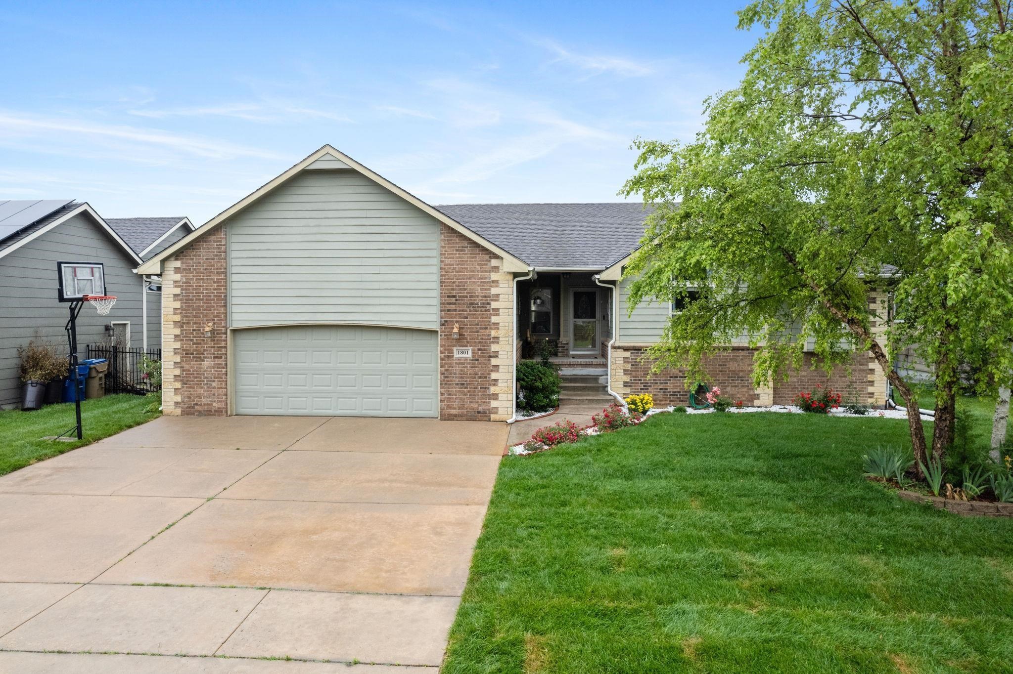 1801 N Columbine Property Photo