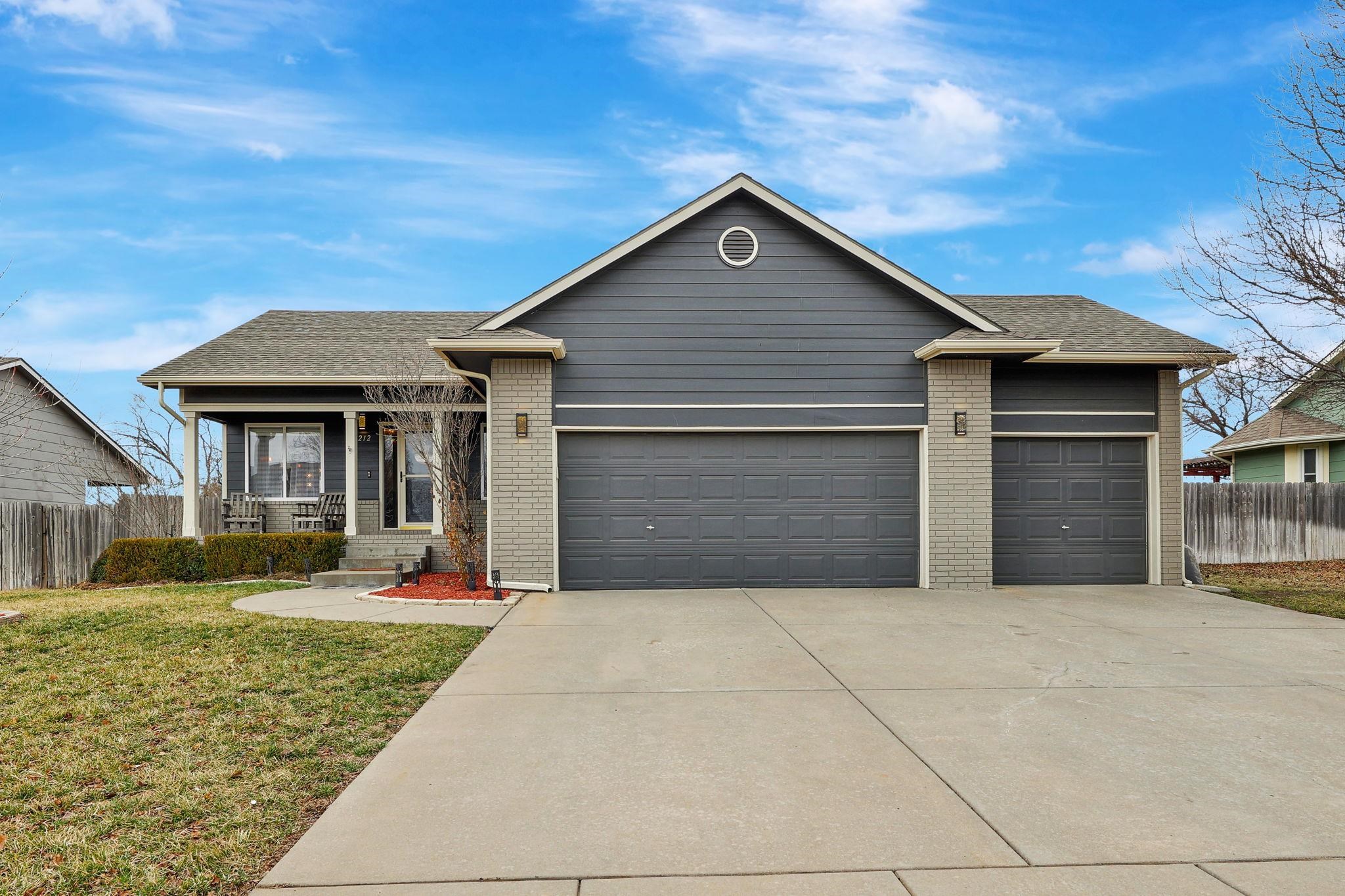 2212 E Glen Hills Property Photo
