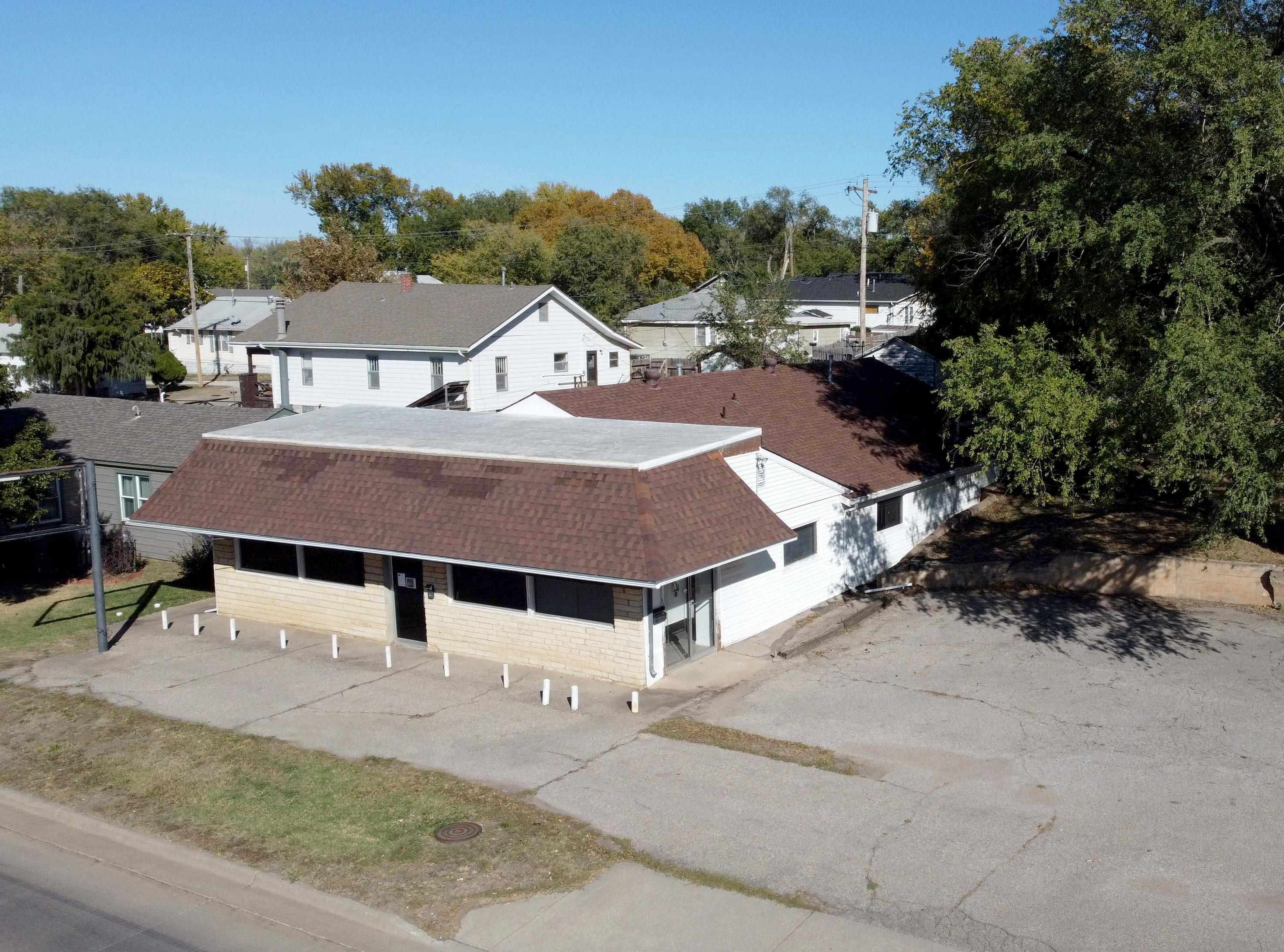 515 N G St Property Photo