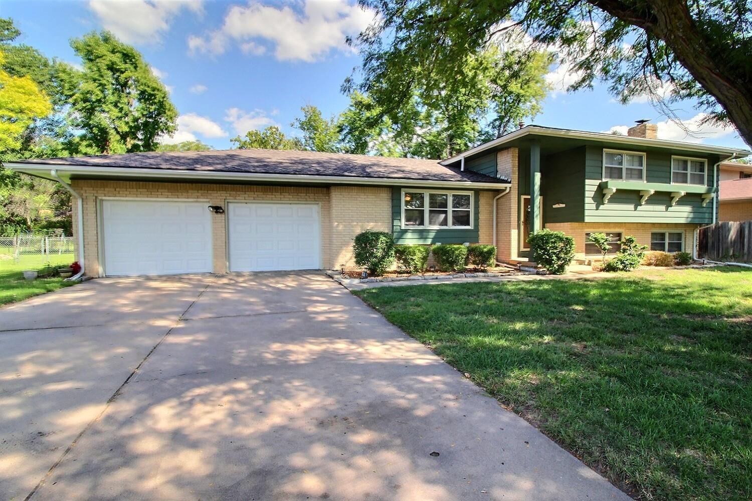 3050 W River Park Dr Property Photo