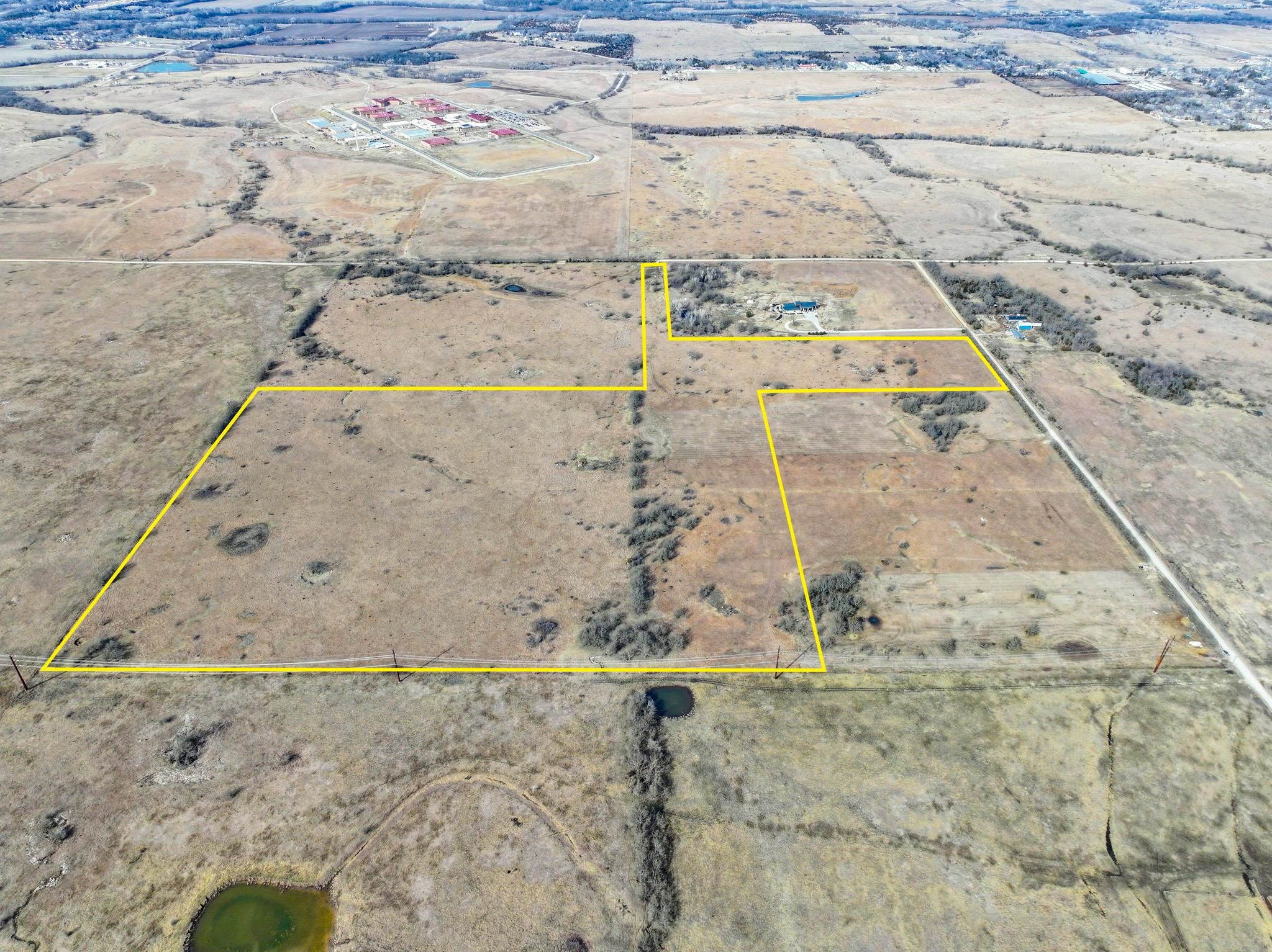 000 Se Teter Rd Property Photo