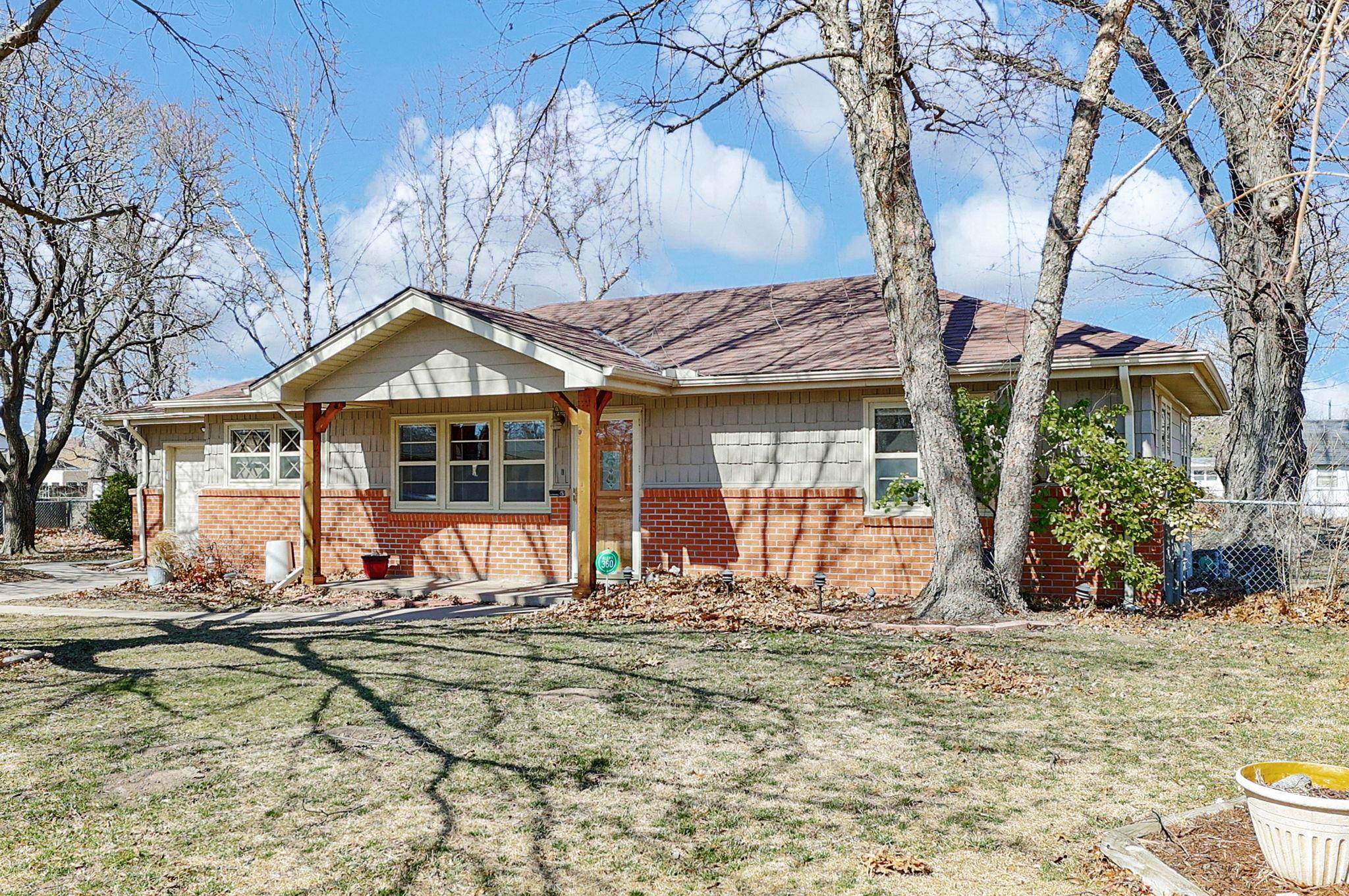 1012 W Lockwood St Property Photo