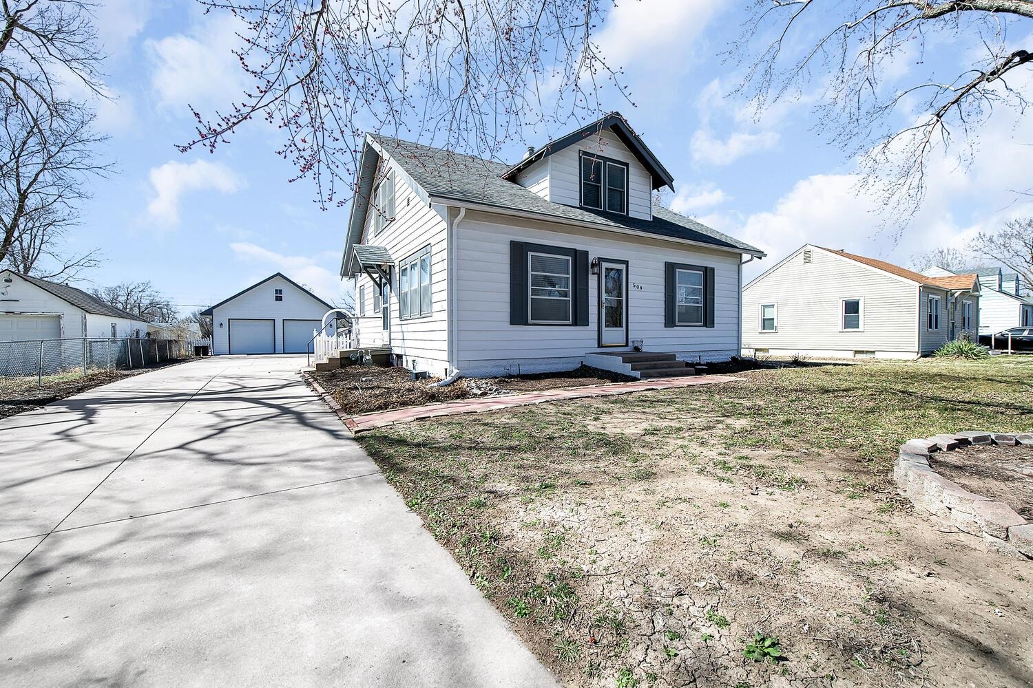 509 S Magnolia St Property Photo
