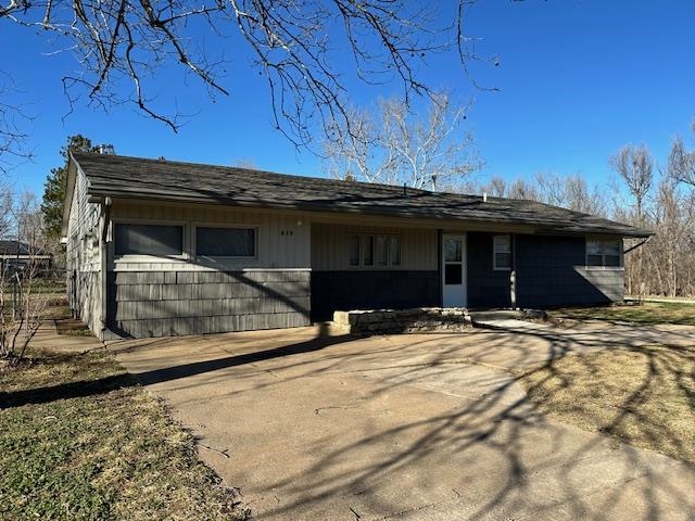 215 E South St Property Photo