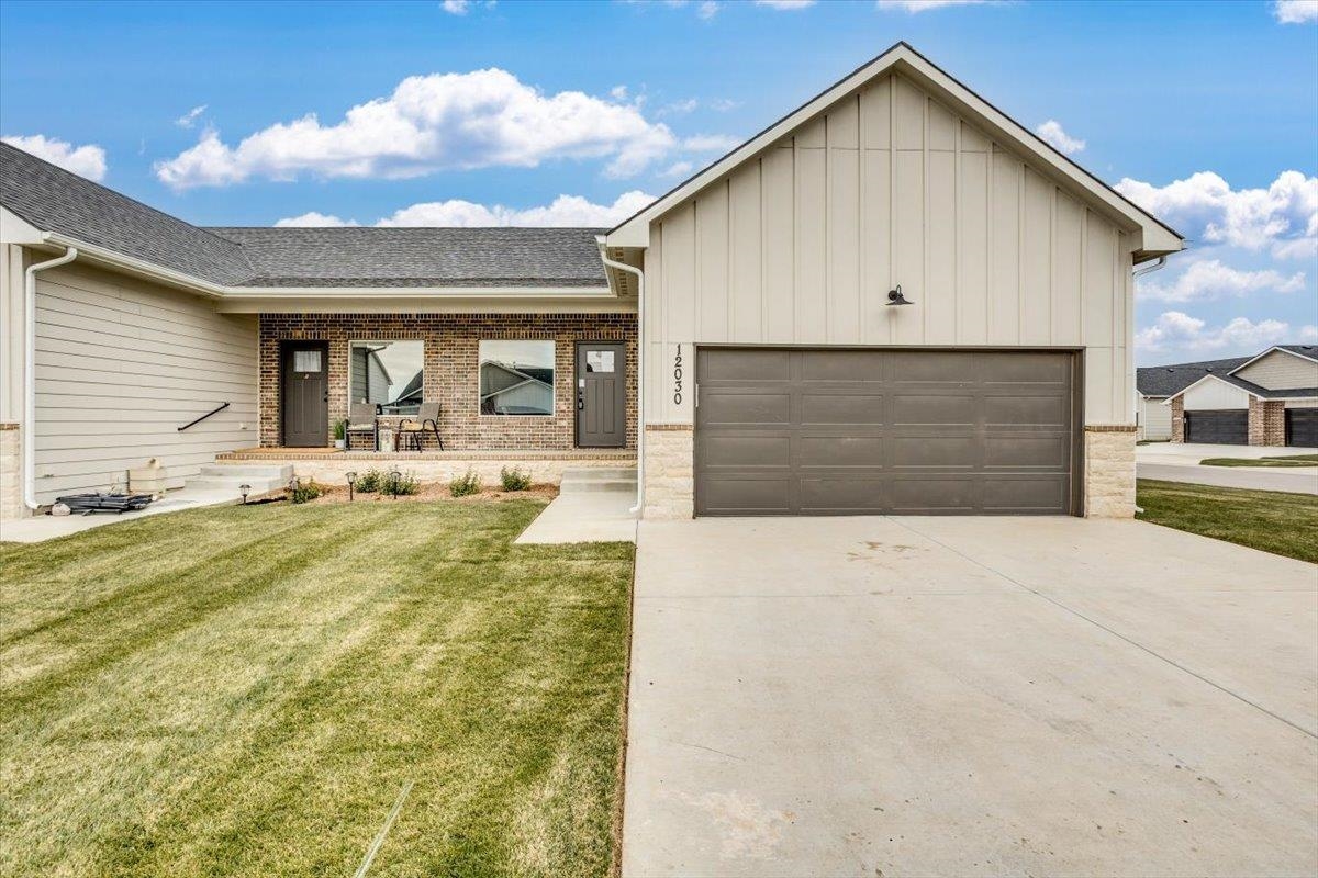 12050 W Swift Fox St Property Photo