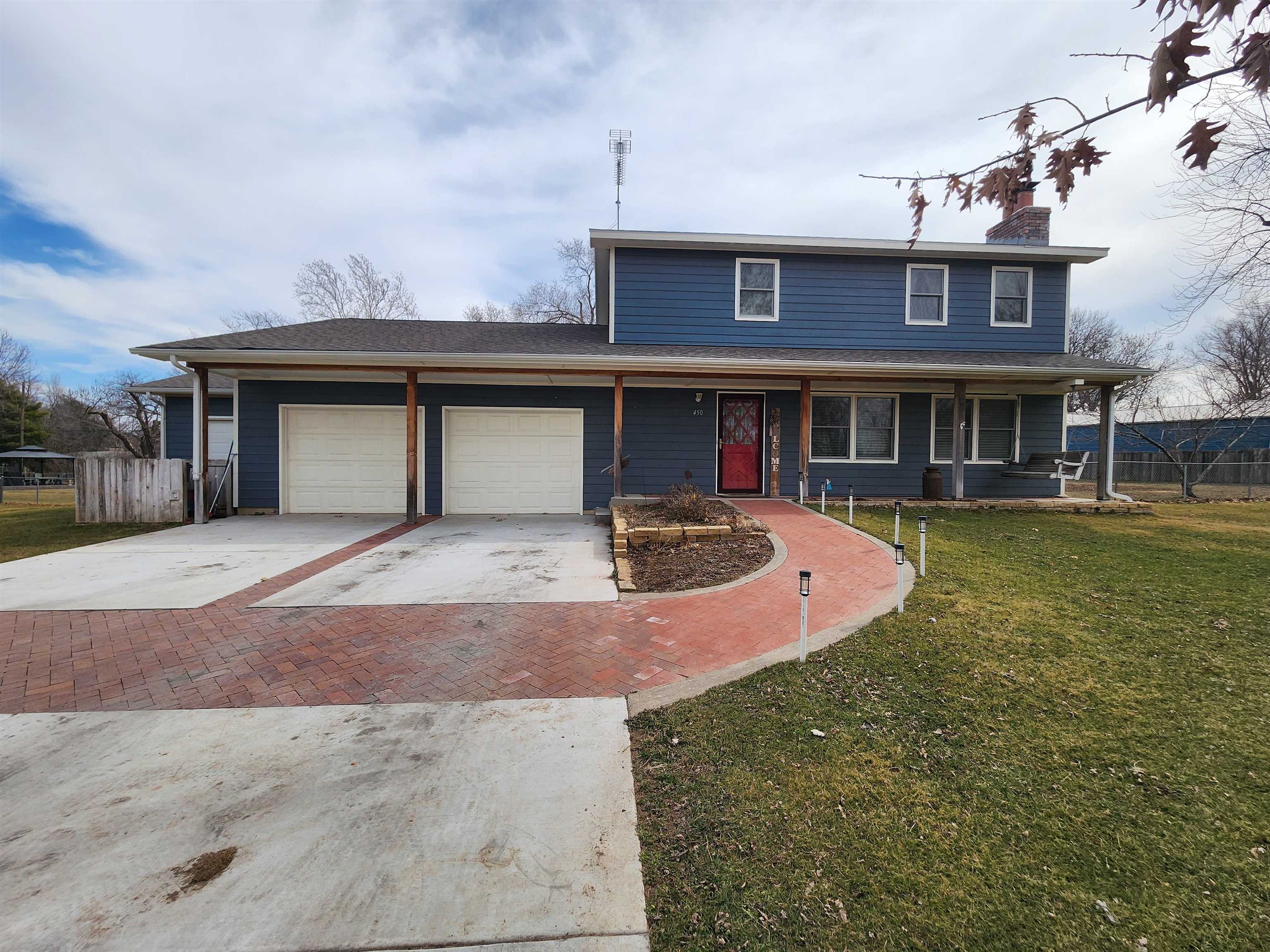 450 S Herschel Ave Property Photo