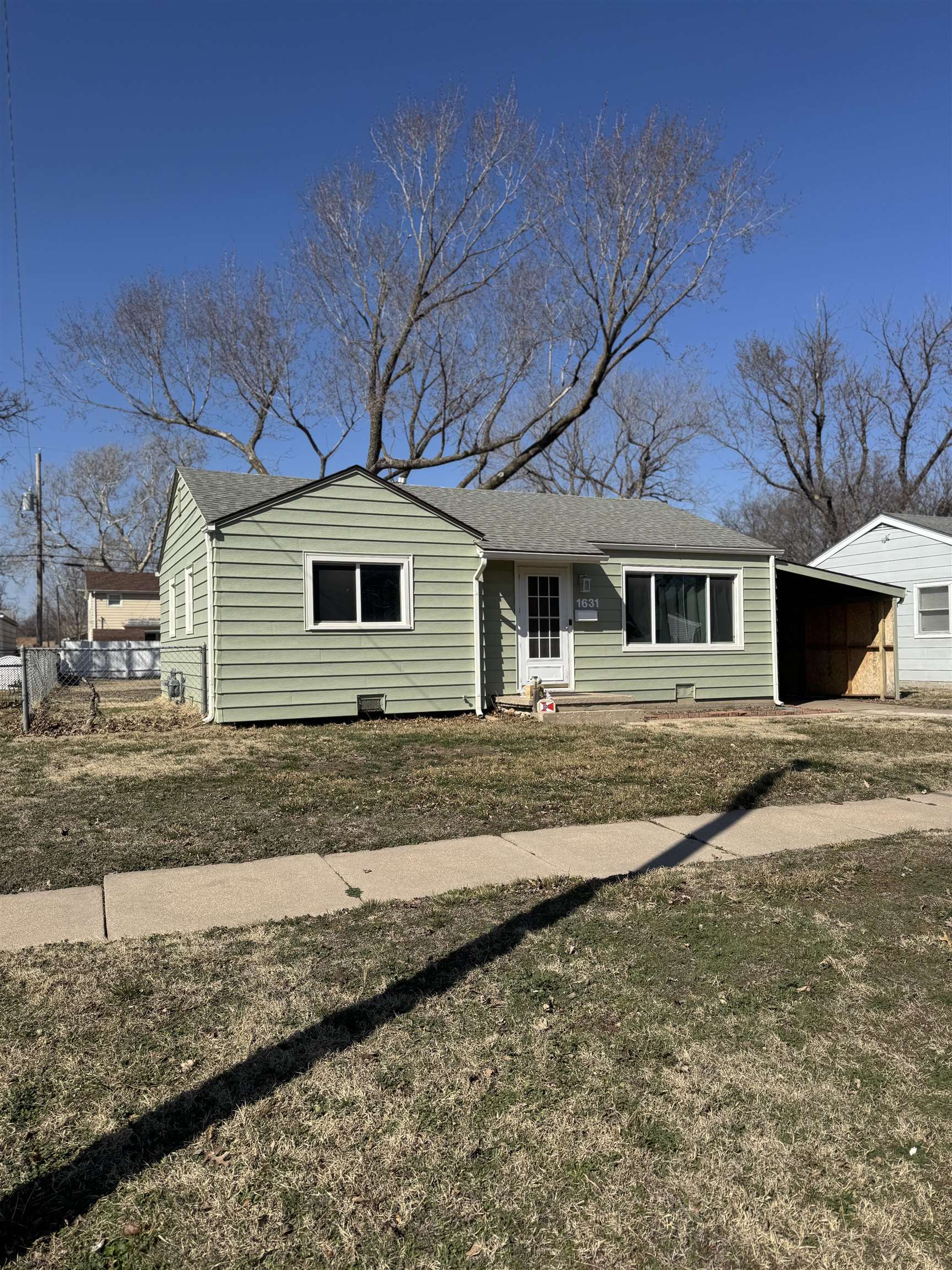 1631 N High Property Photo