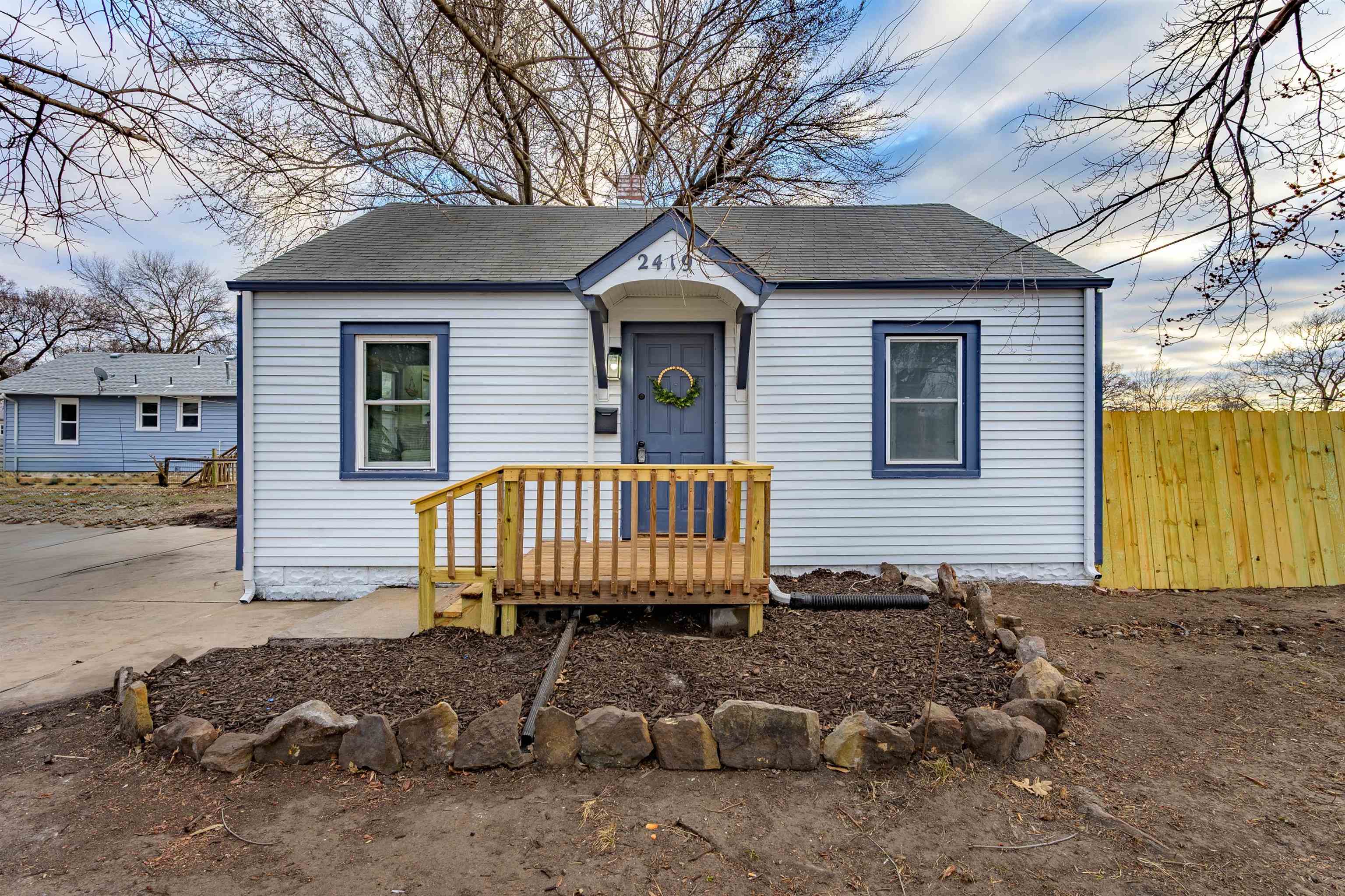 2419 E Morris St Property Photo