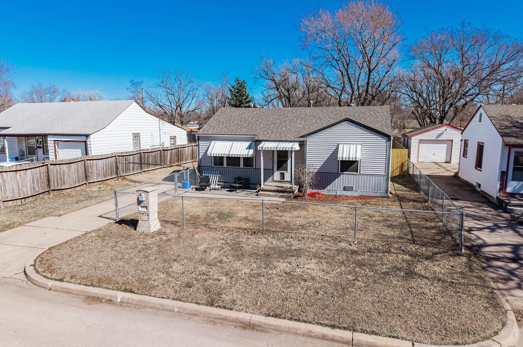 1522 S Edwards St Property Photo