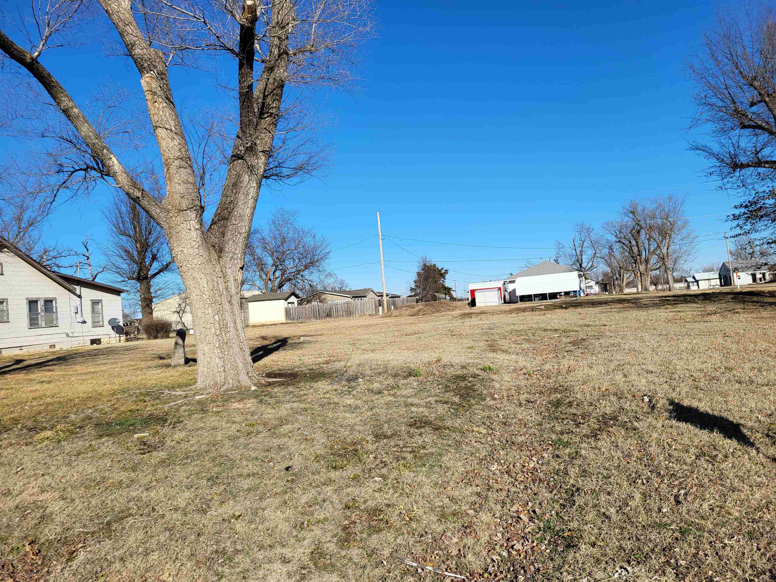 602 N Plum St Property Photo 2