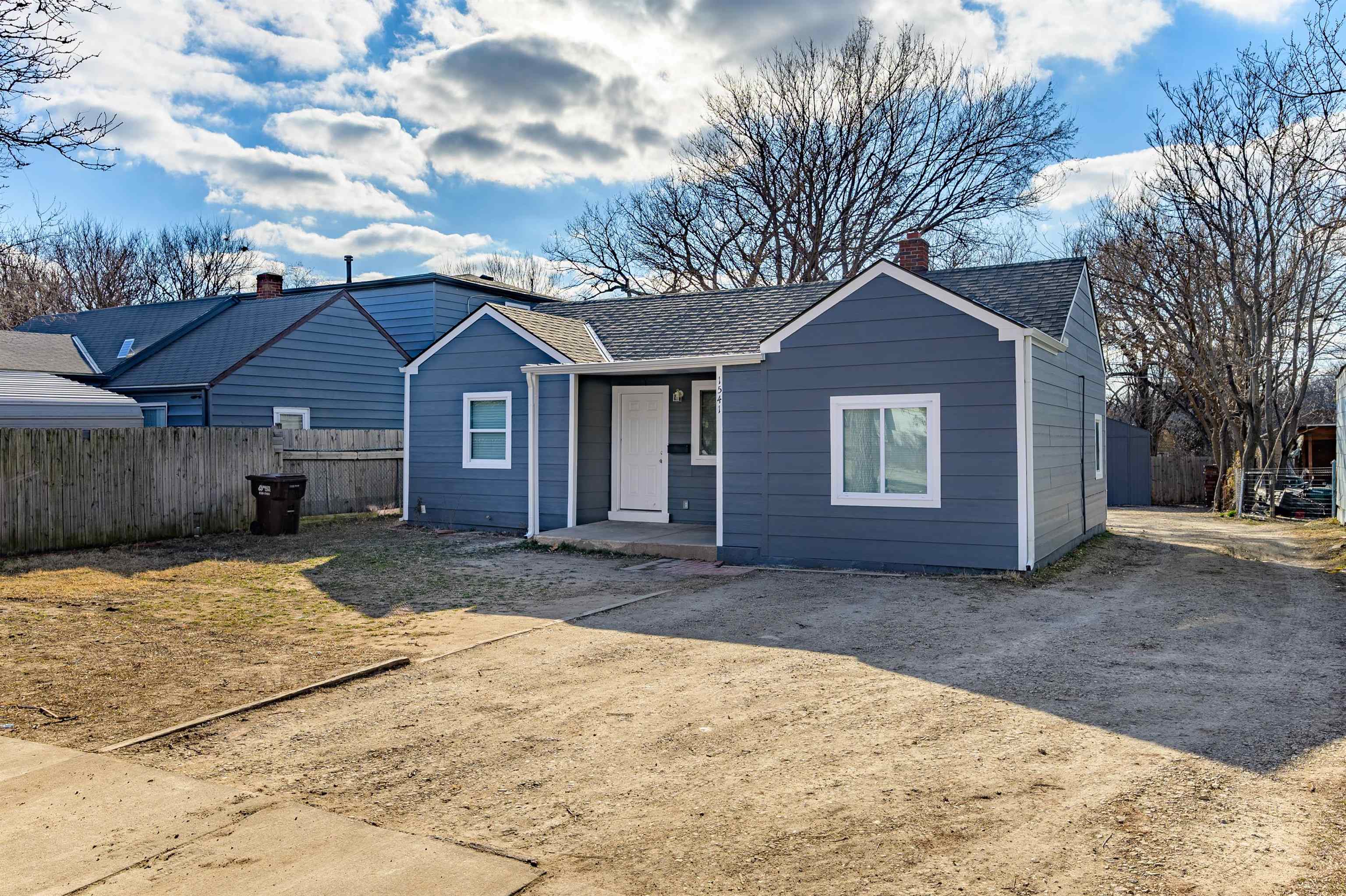 1541 N Erie Ave Property Photo