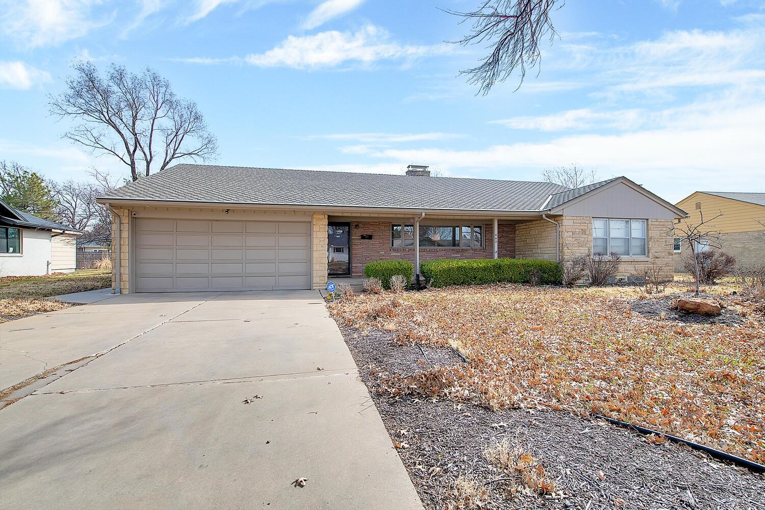 442 S Waverly Dr Property Photo