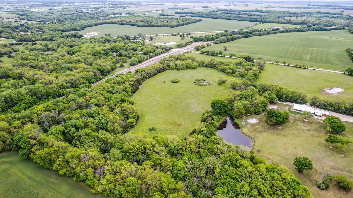 000 River Rd Property Photo