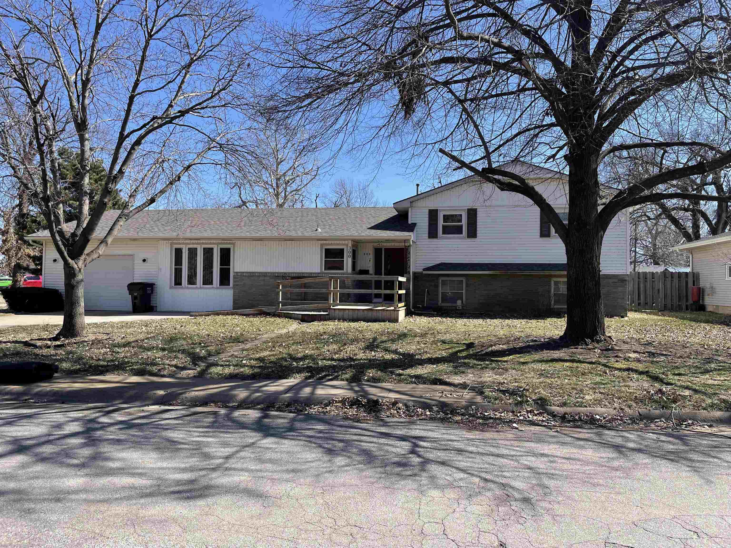 67056 Real Estate Listings Main Image