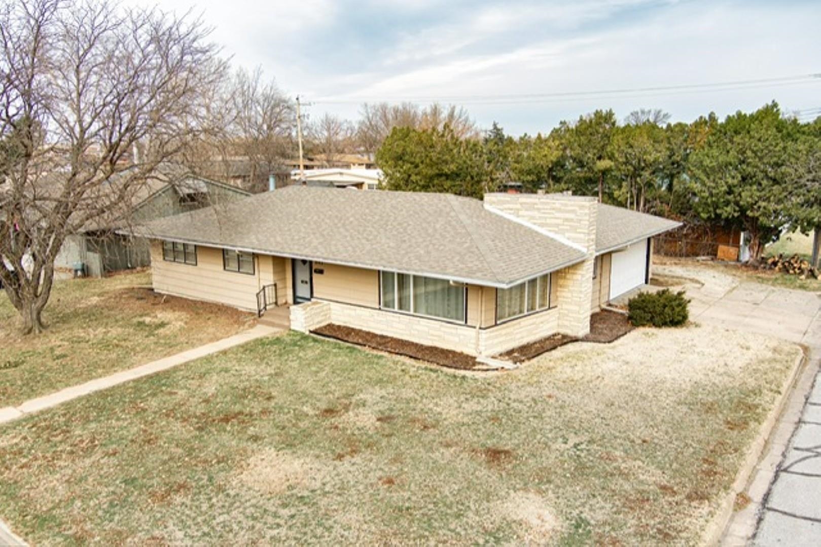 843 Mellinger Dr Property Image