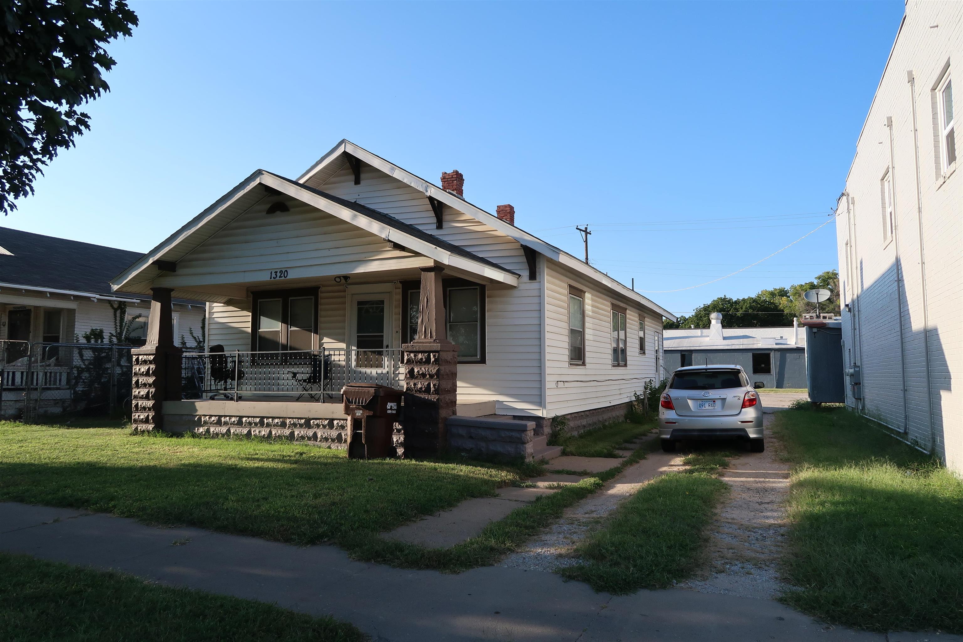 1316 W Douglas Ave Property Photo 26