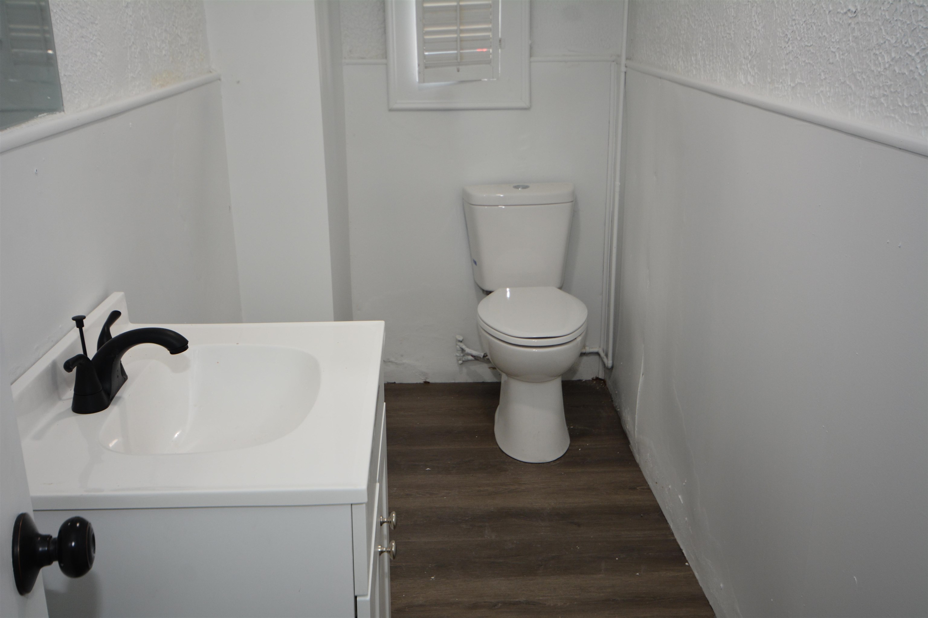 1316 W Douglas Ave Property Photo 31