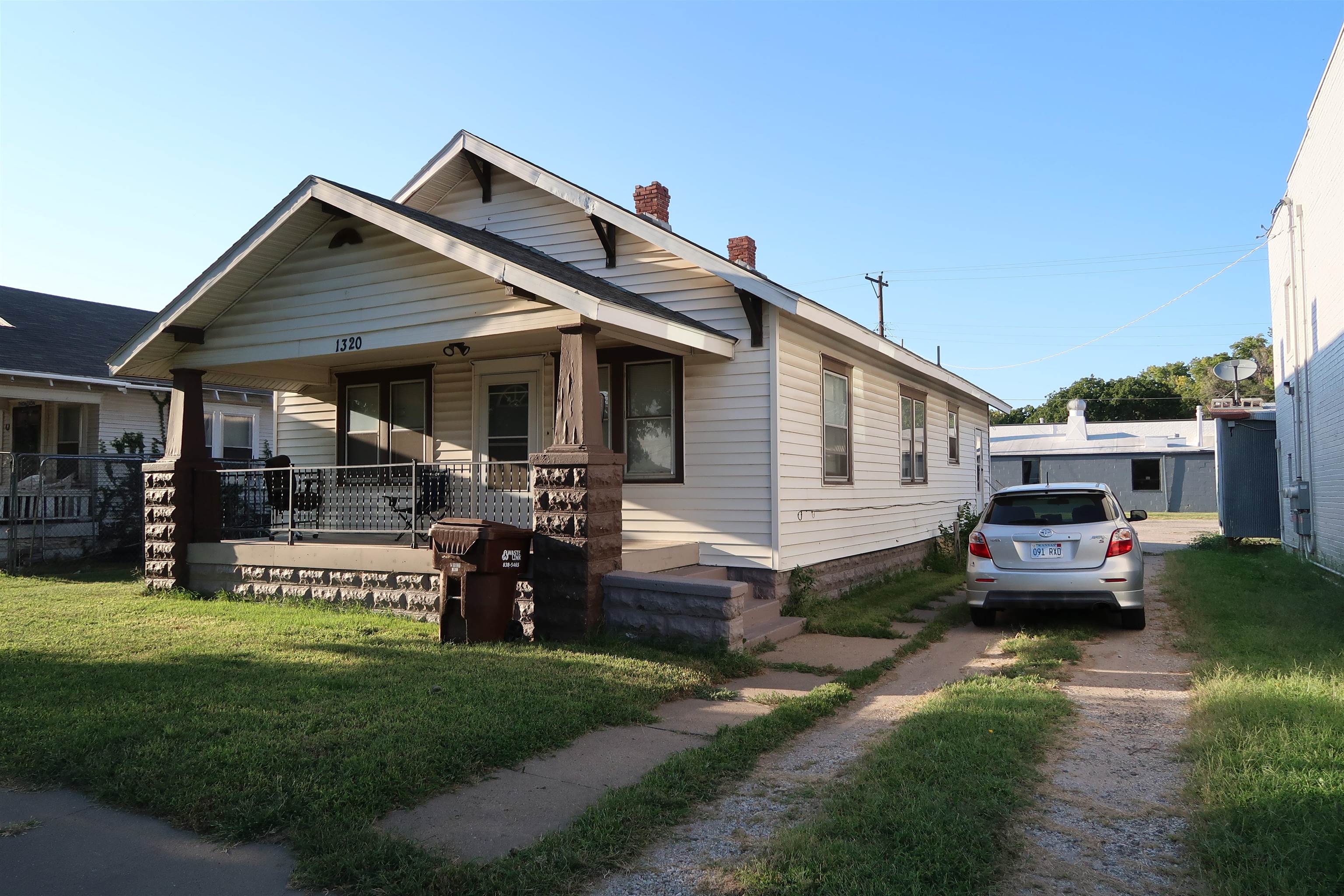 1316 W Douglas Ave Property Photo 33
