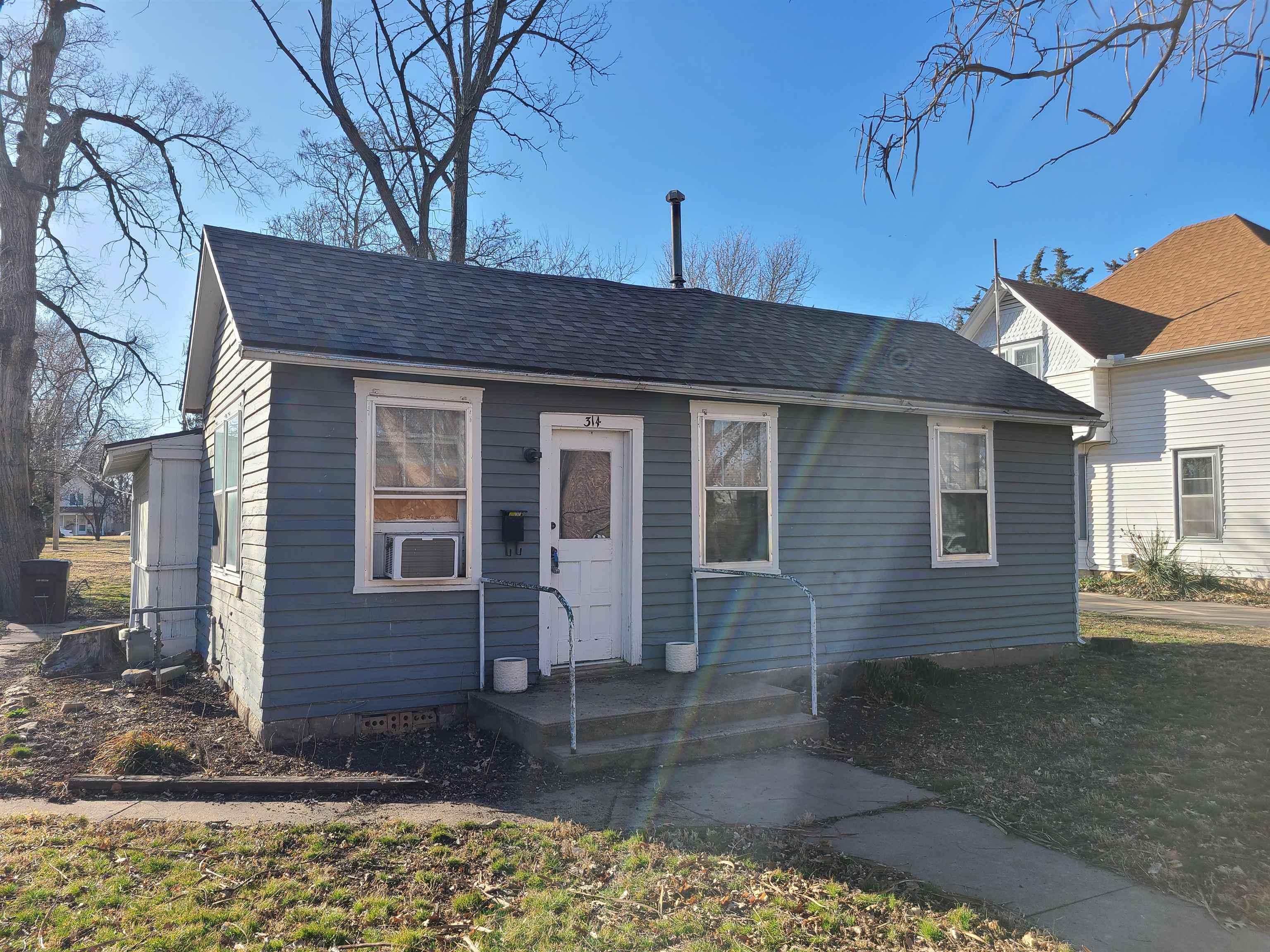 314 S 3rd St Property Photo