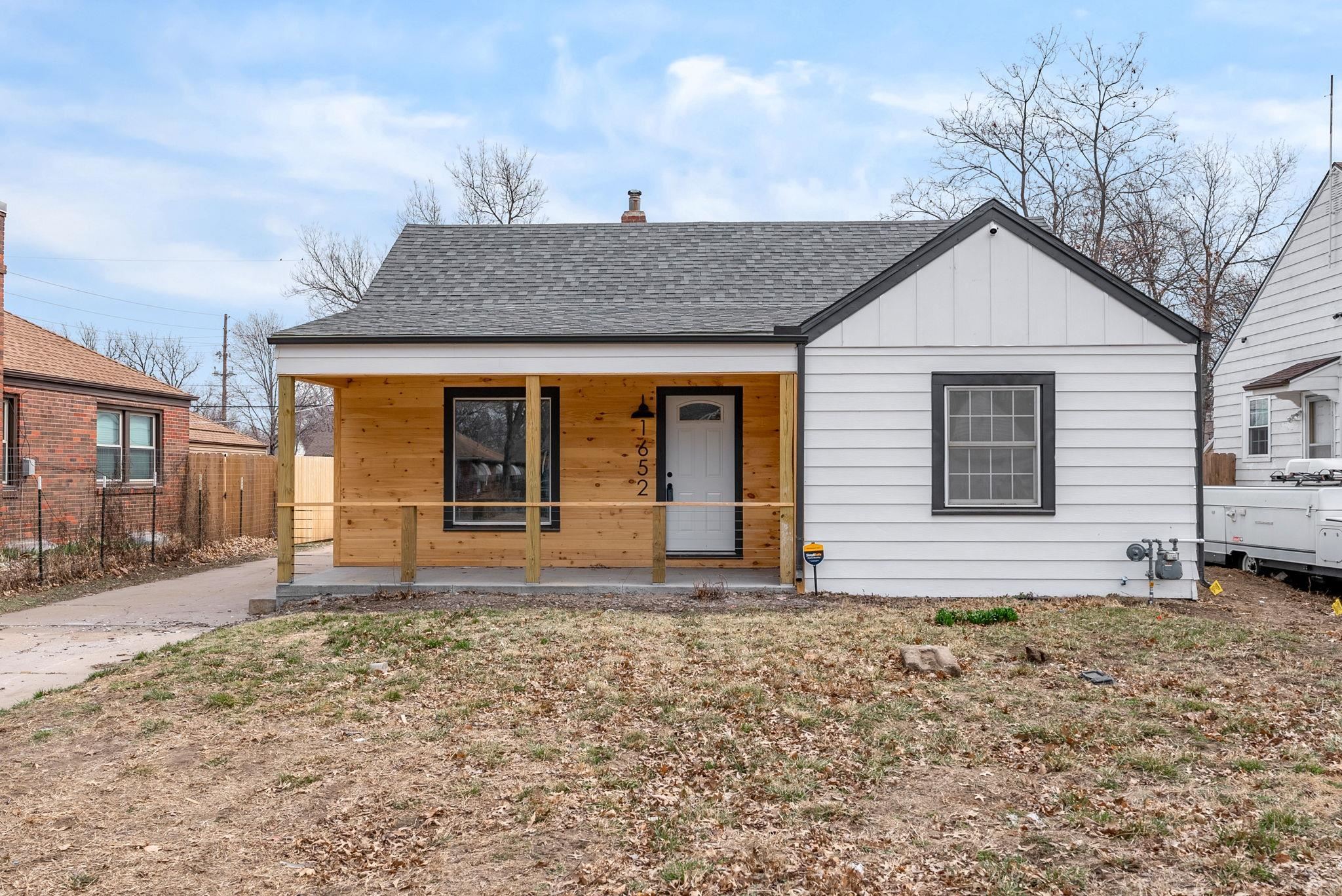 1652 N Garland Property Photo