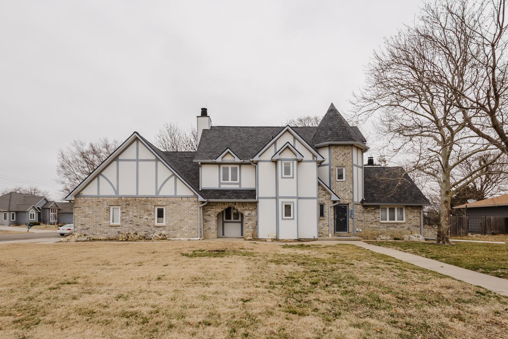 Chelsea Estates Real Estate Listings Main Image